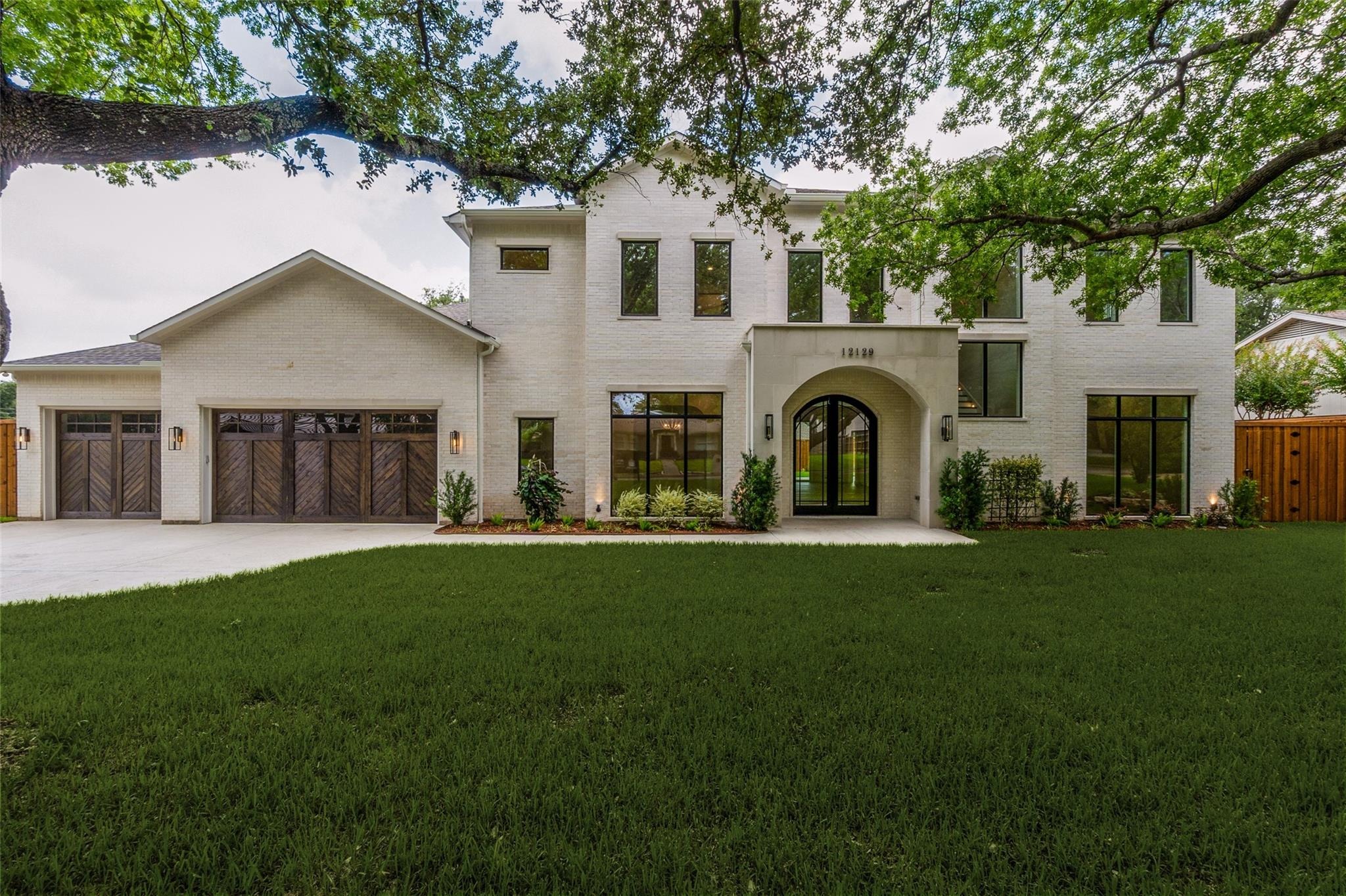Marbrook Dr, Dallas, TX 75230