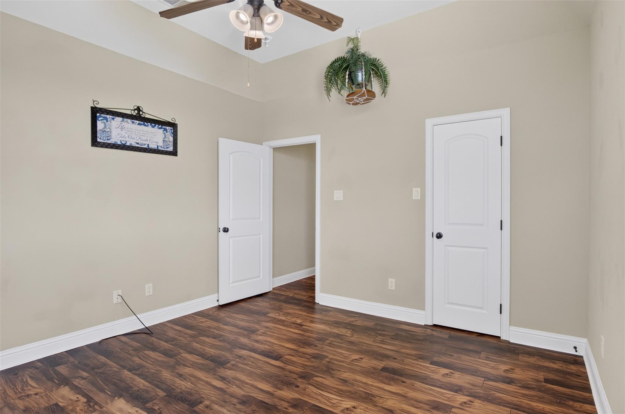 Forest View Ct, North Richland Hills, TX 76182