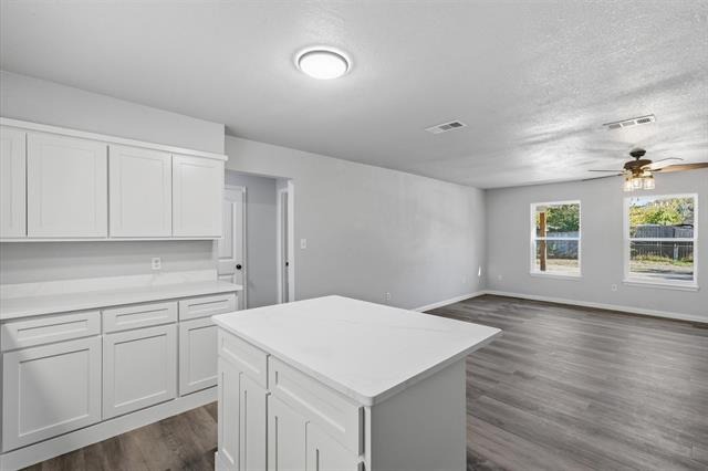 Briar Cv, Wills Point, TX 75169