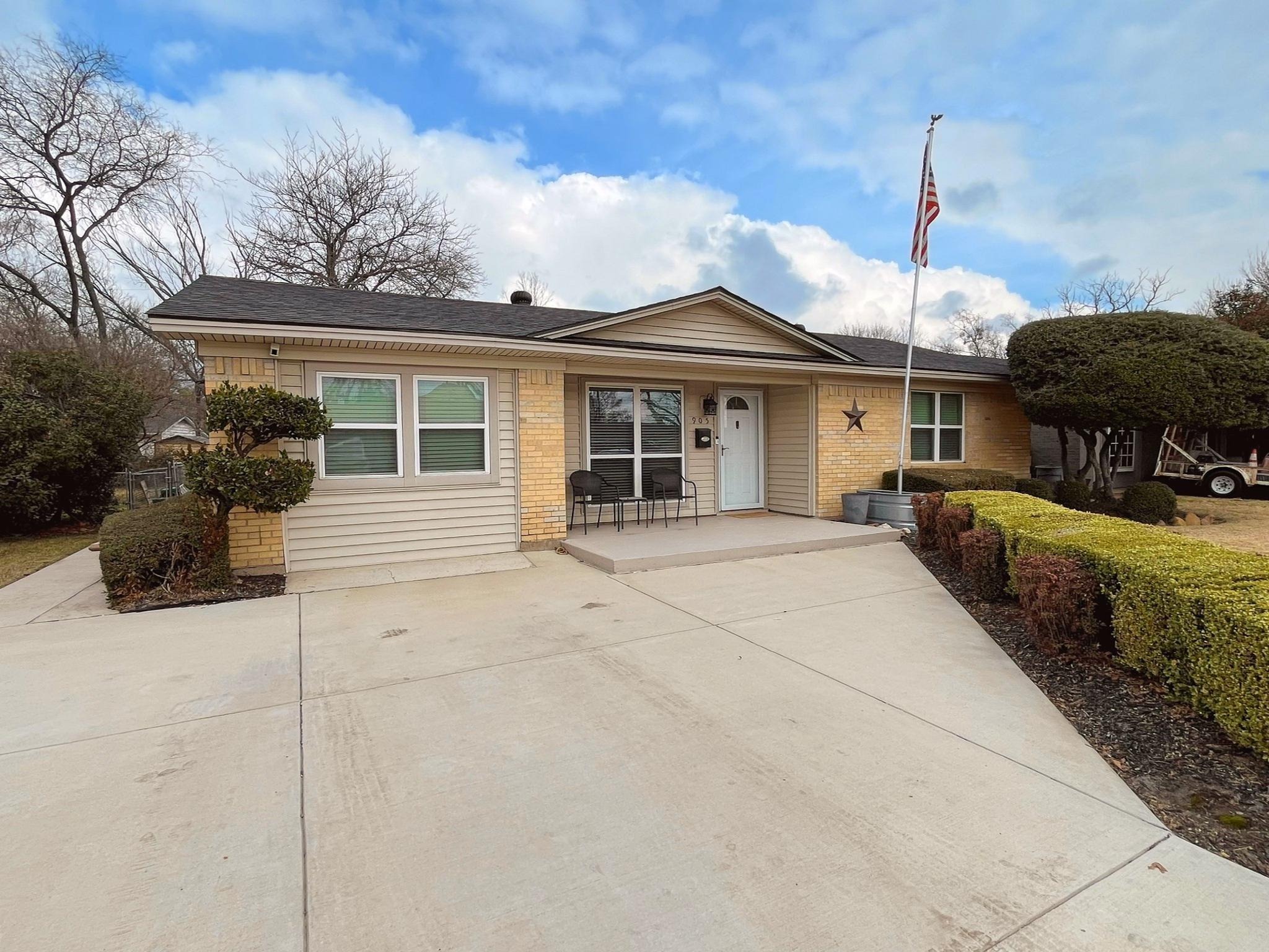 Miranda Dr, Mesquite, TX 75149