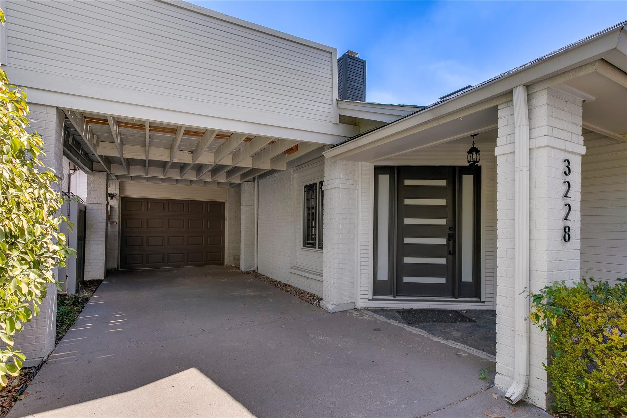 San Jacinto St, Dallas, TX 75204