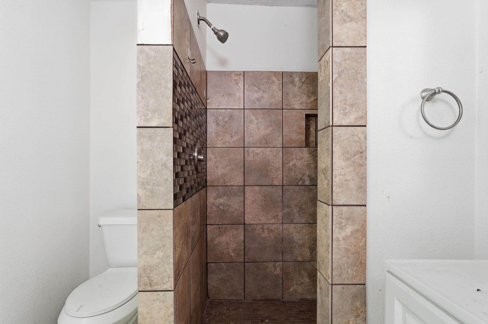 Atoll Dr, Dallas, TX 75216