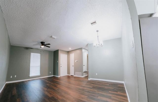 Mountain Creek Ct, Grand Prairie, TX 75052