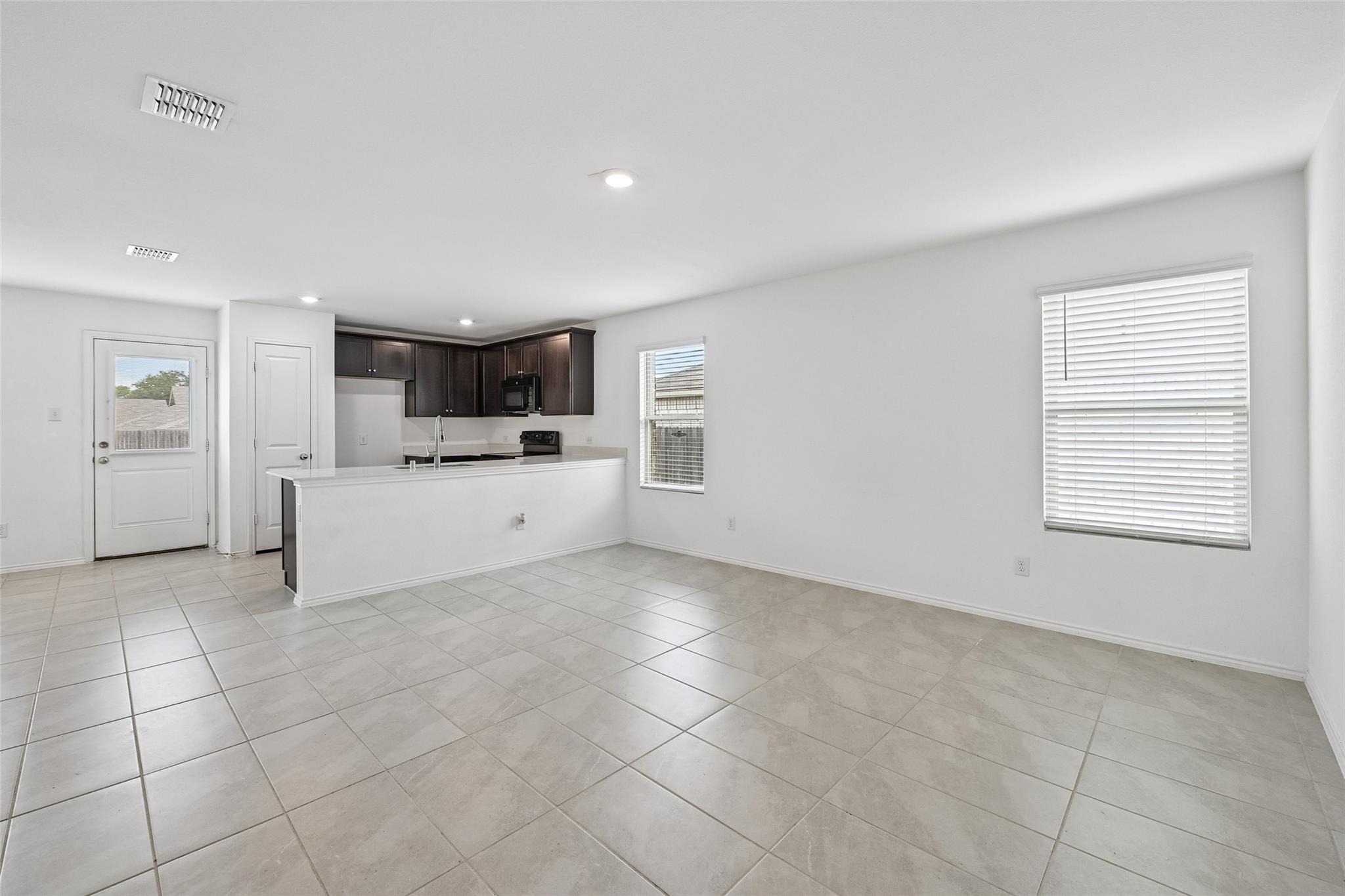 Yachtclub Dr, Azle, TX 76020