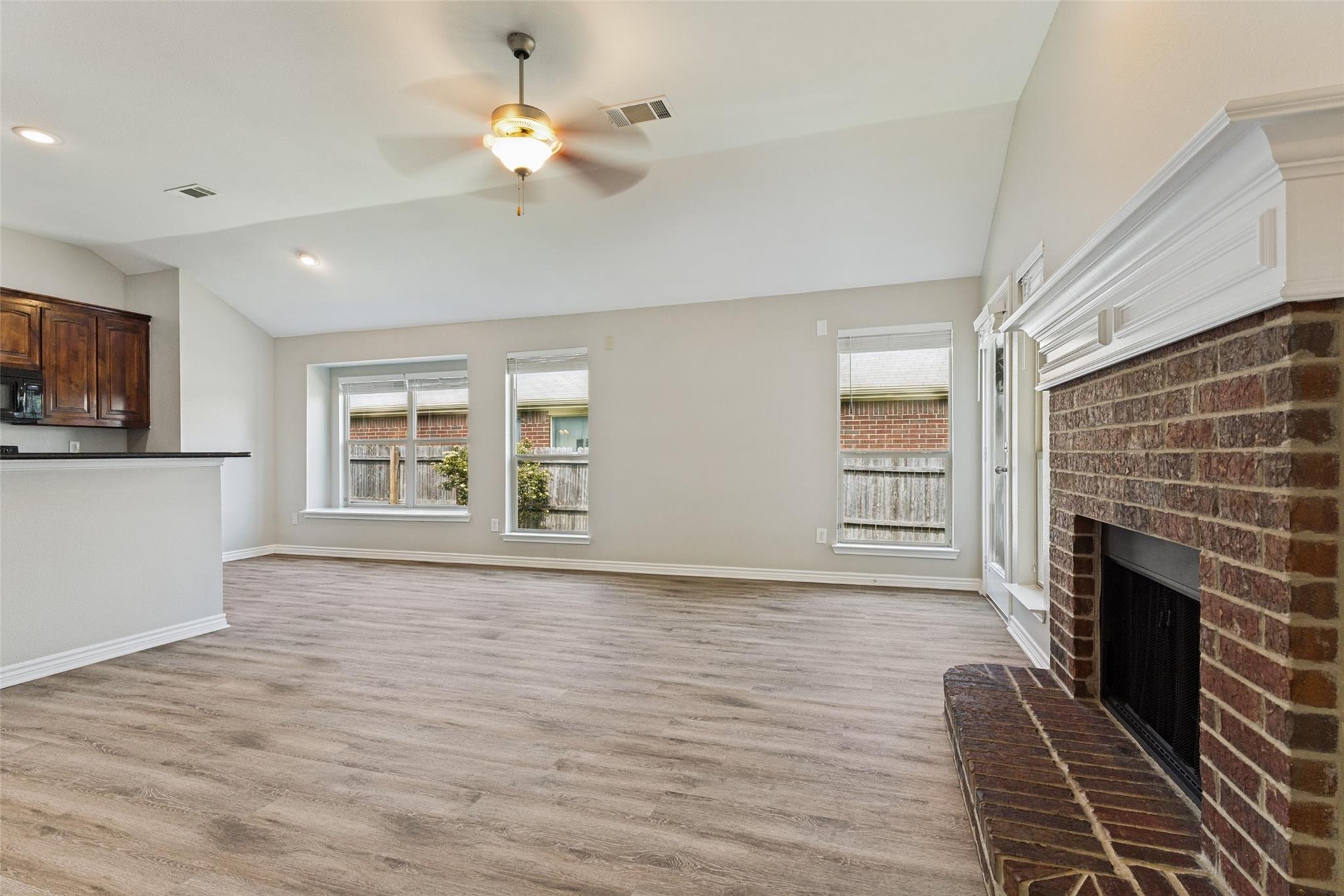 Brookhollow Ln, Fort Worth, TX 76131