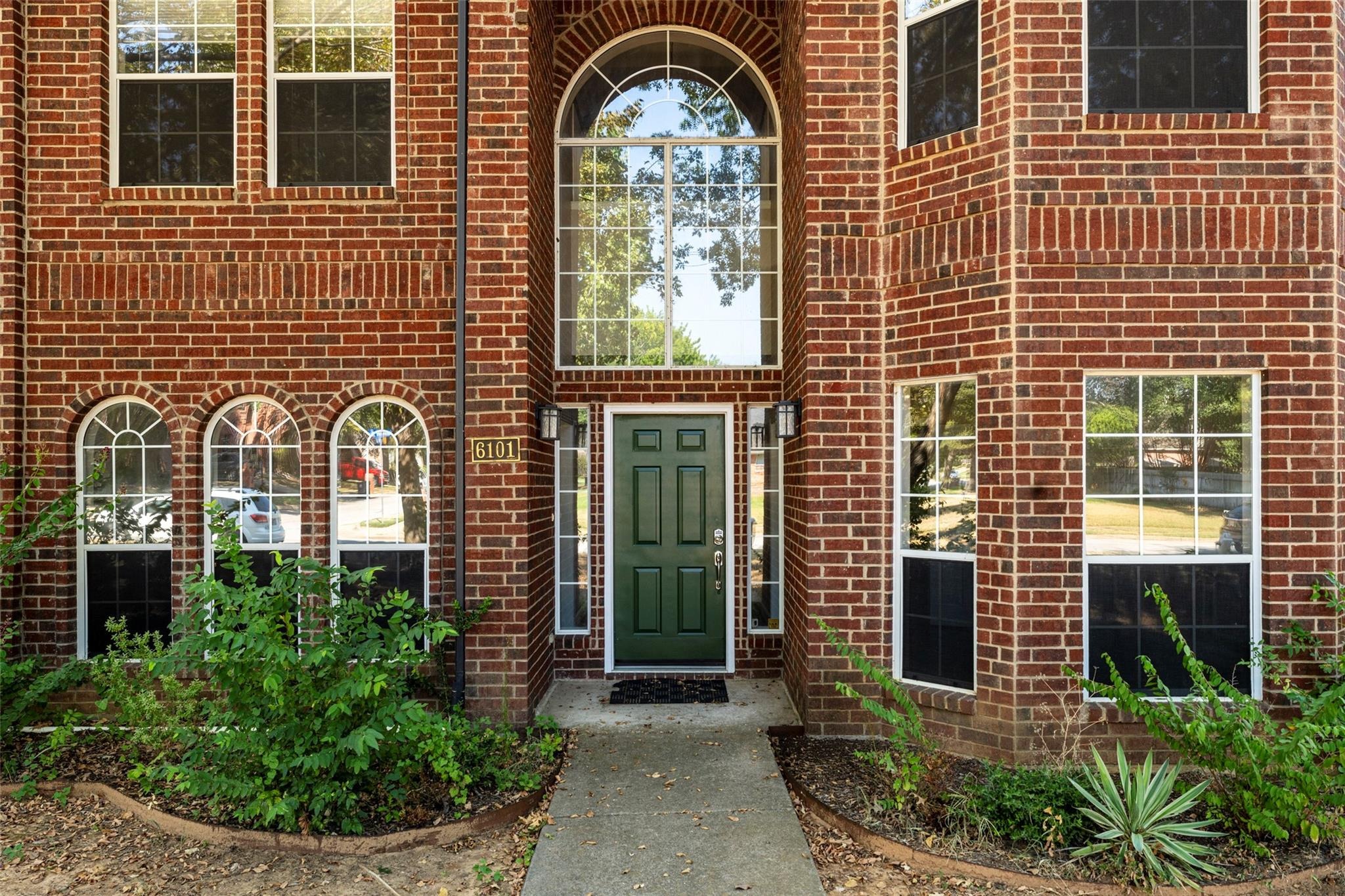 Copperfield Dr, Arlington, TX 76001