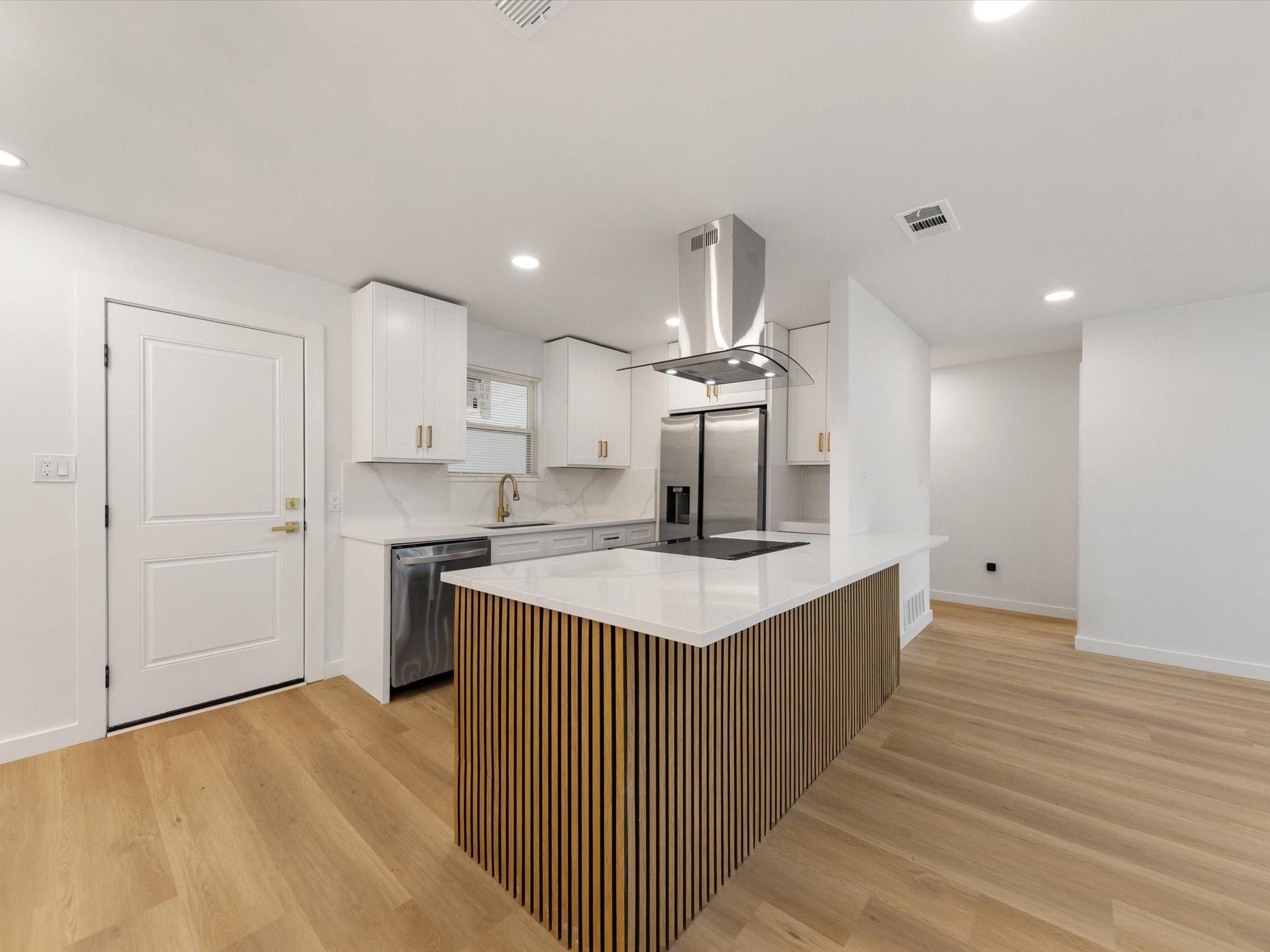 Andrea Ln, Dallas, TX 75228 #1