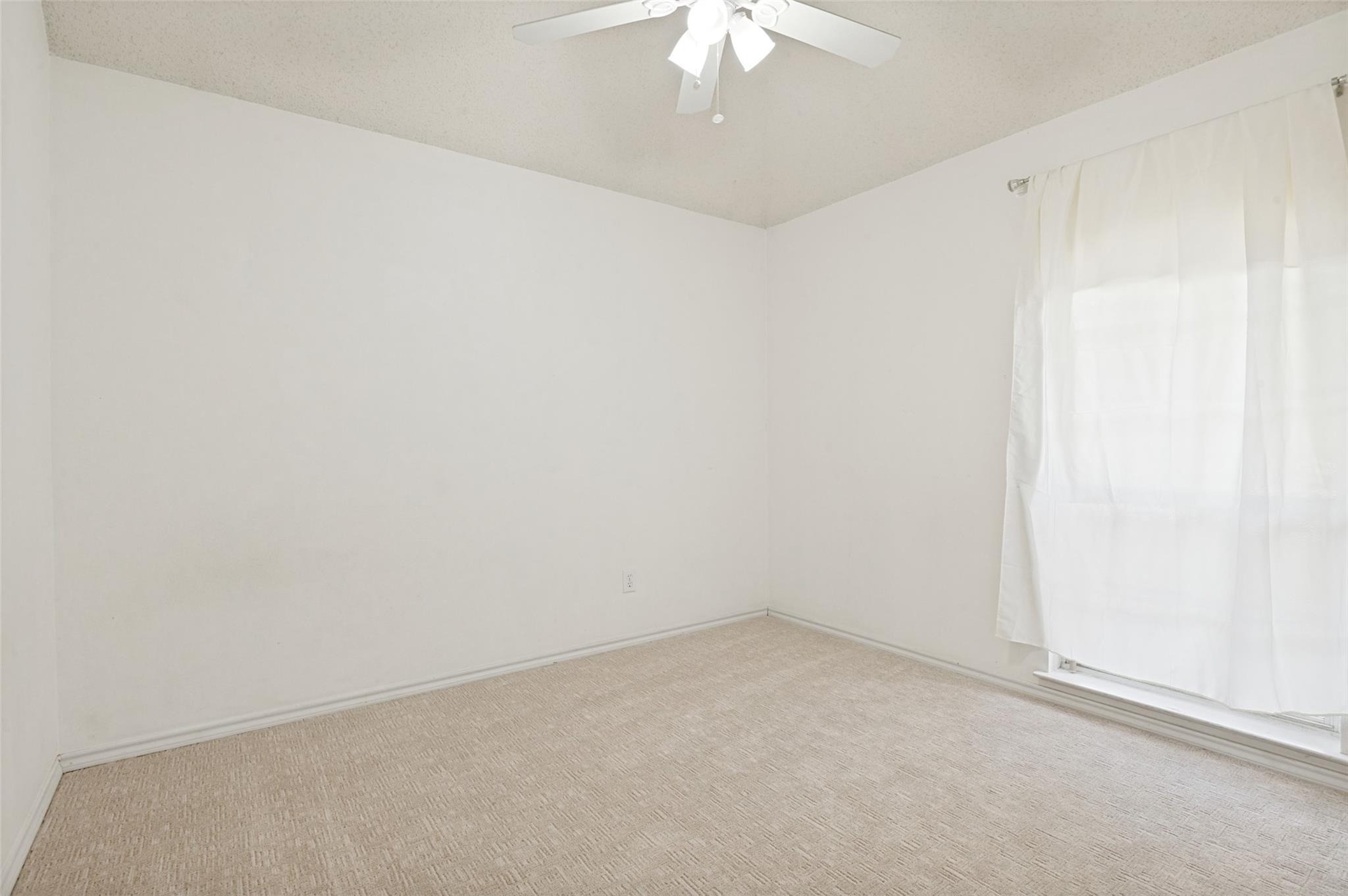 Greenleaf Dr, North Richland Hills, TX 76182