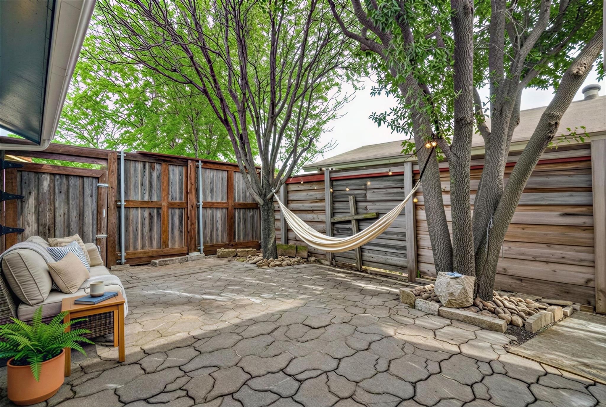 Heather Glen Dr, Garland, TX 75043