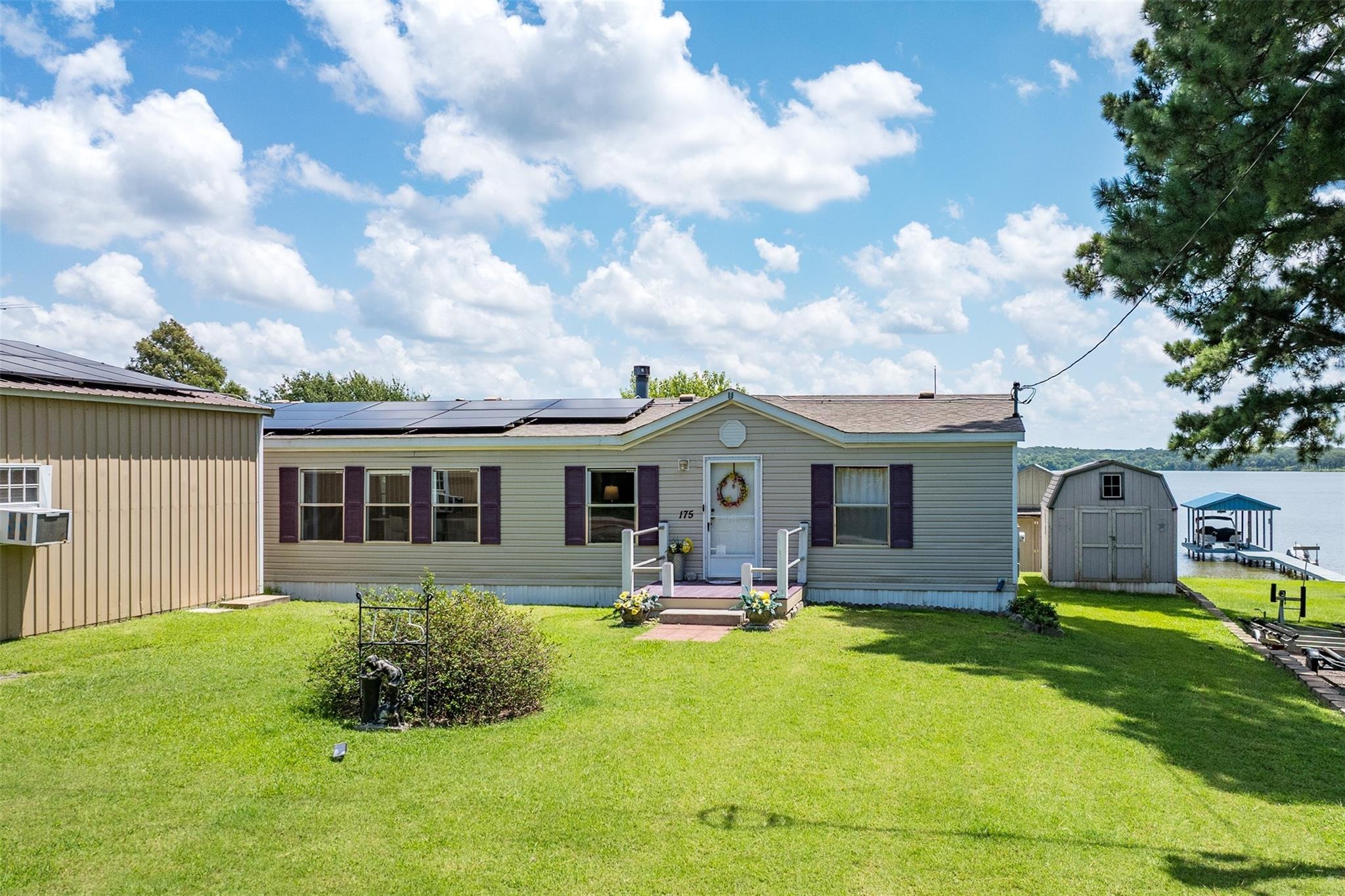 Kings Row, Malakoff, TX 75148