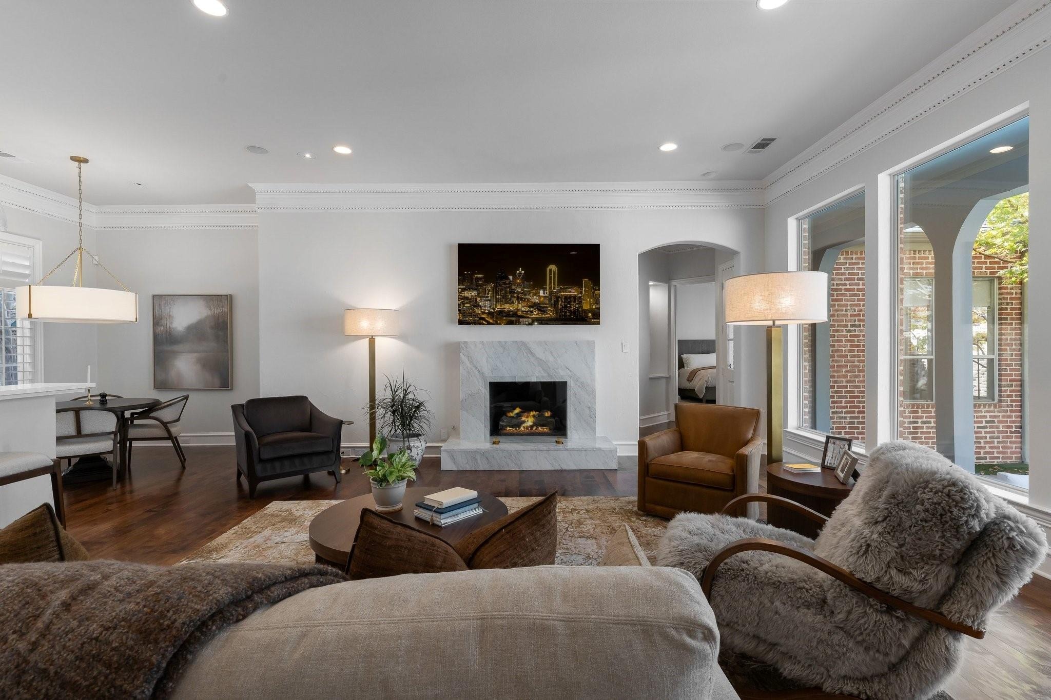 Prestwick Ln, Dallas, TX 75252