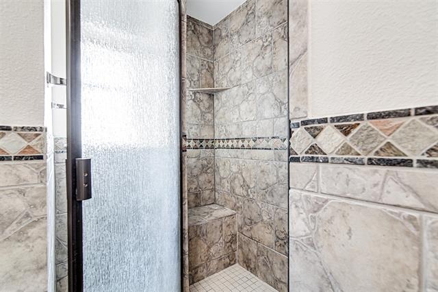 Newton Dr, Burleson, TX 76028