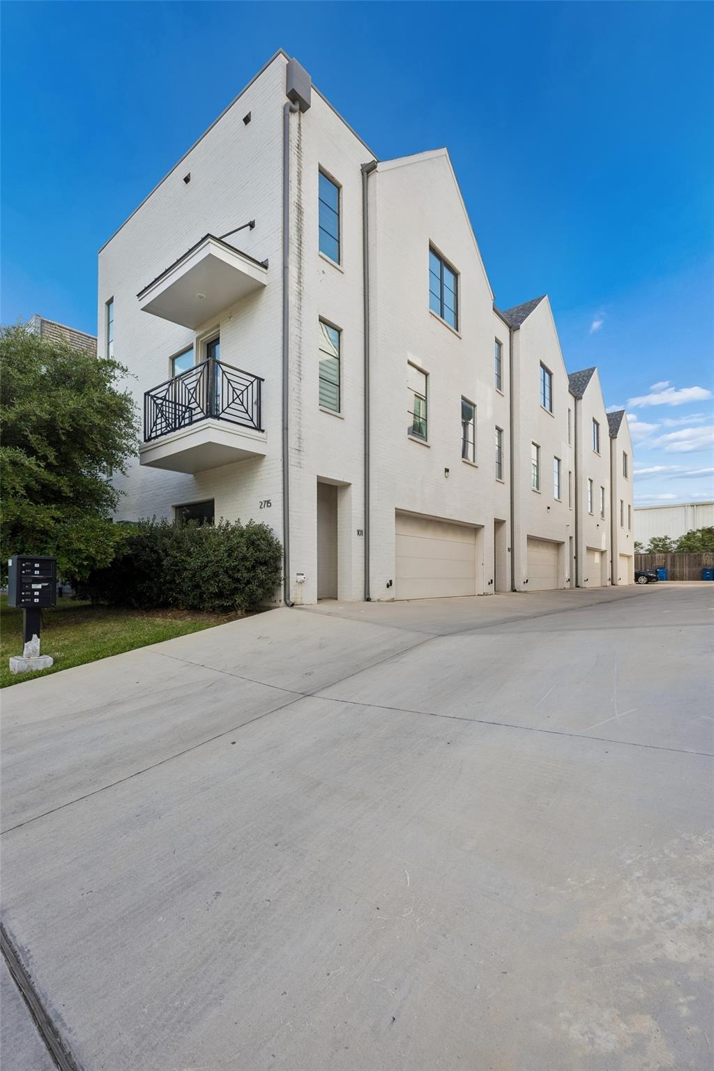 Kimsey Dr, Dallas, TX 75235 #1