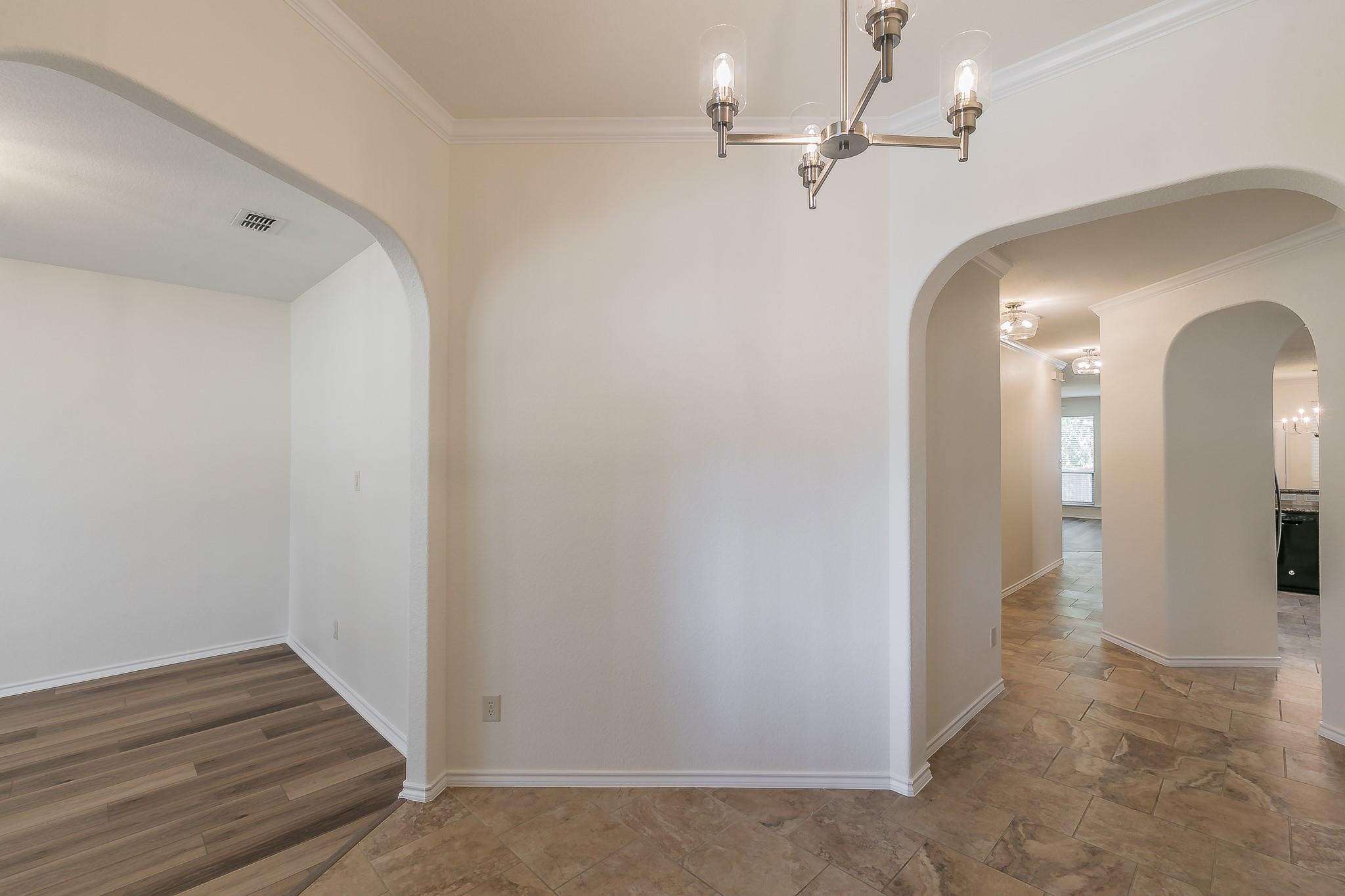Prestwick Dr, Arlington, TX 76001