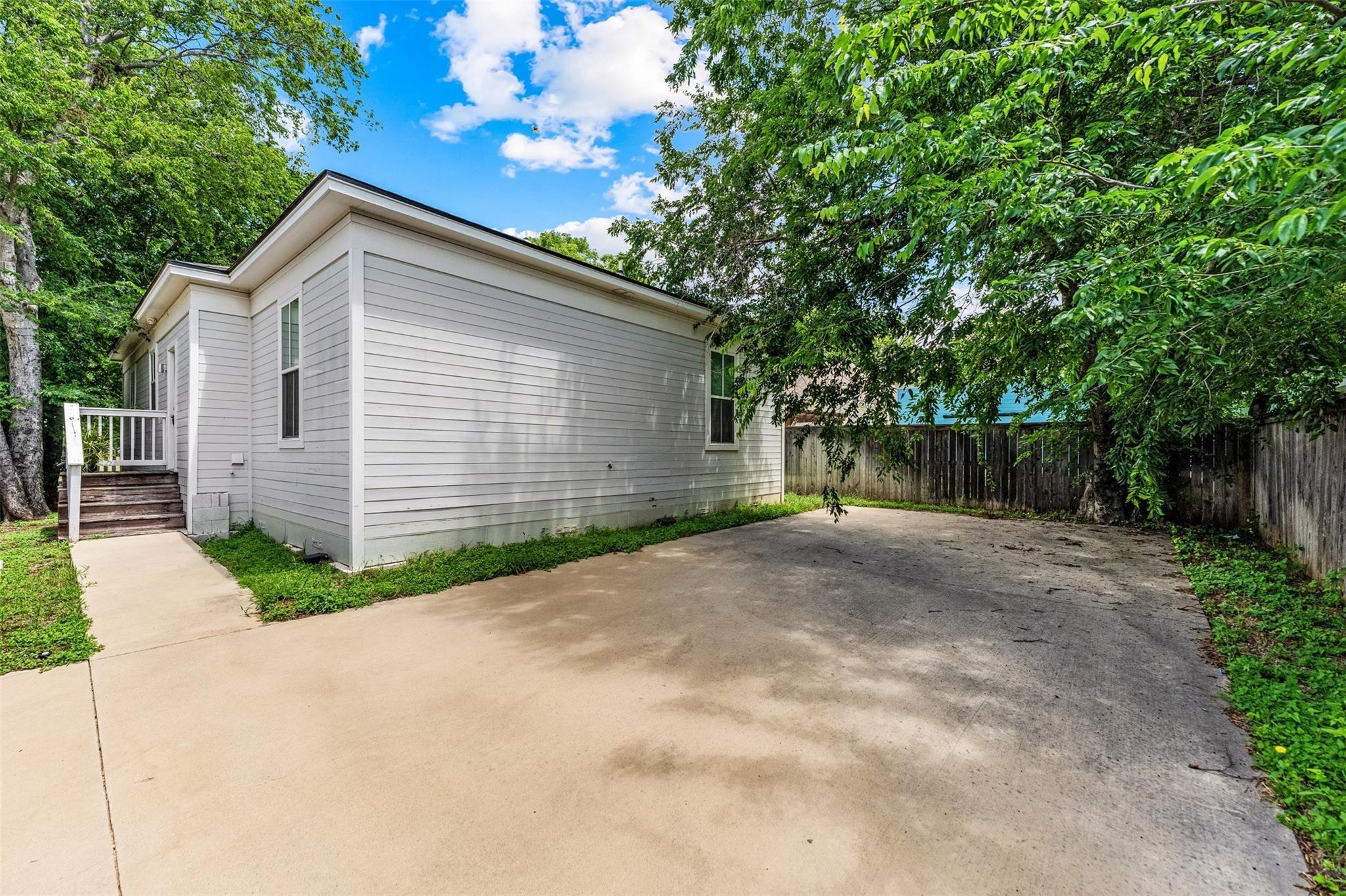 Burnett Ave, Waco, TX 76706 #1