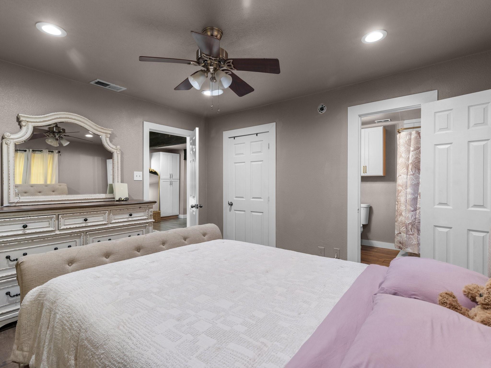 Bethpage Ave, Dallas, TX 75217 #1