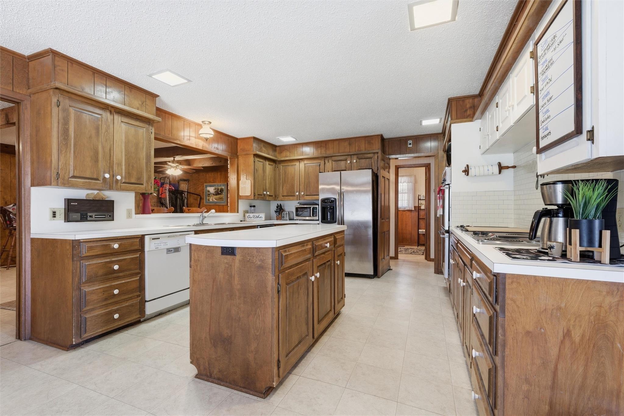 White St, Clifton, TX 76634