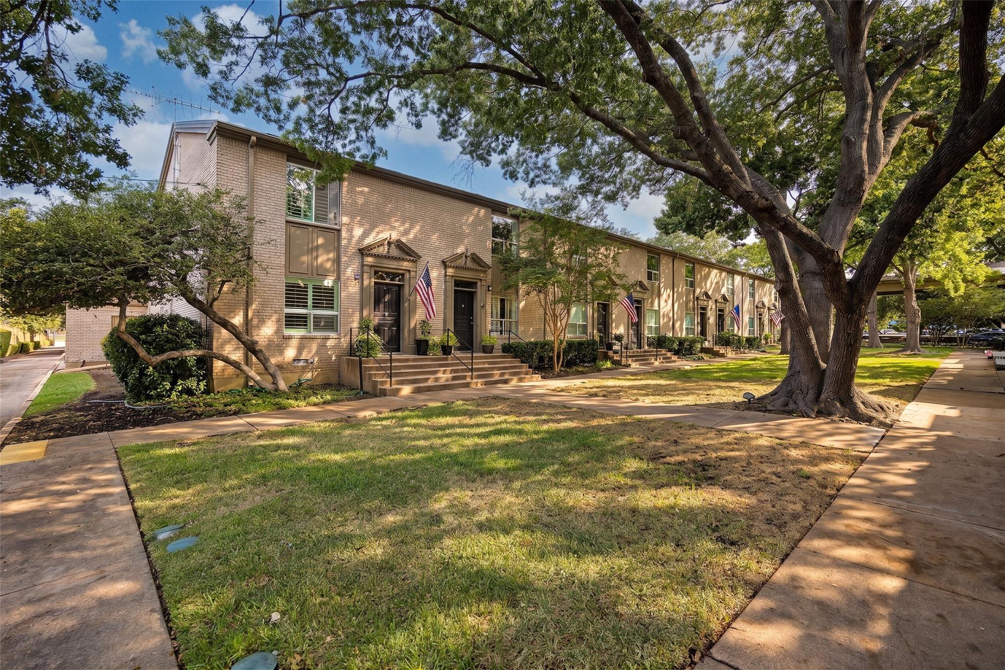 Northwest Hwy, Dallas, TX 75225 #1