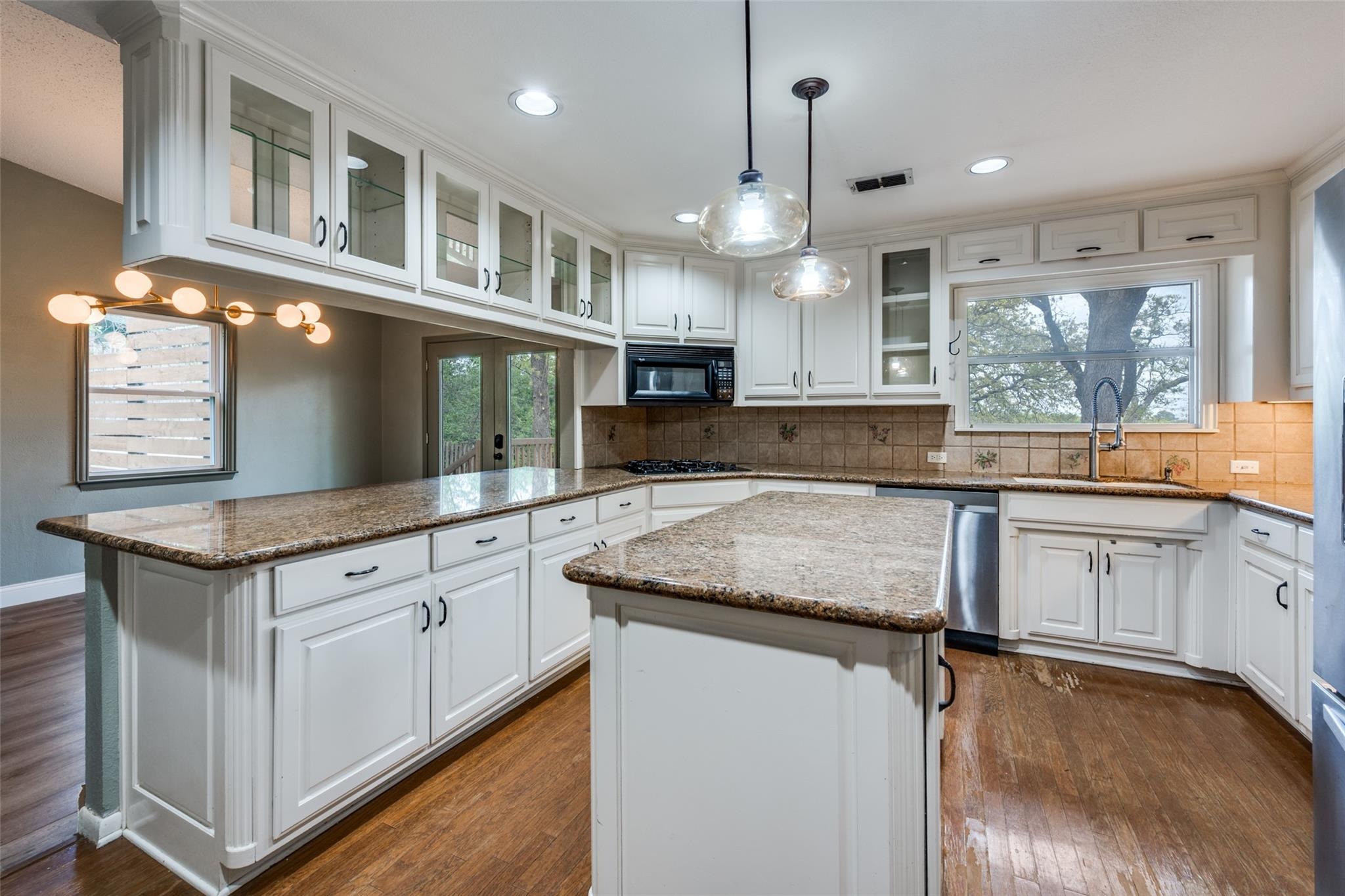 Black Oak Ln, Arlington, TX 76012