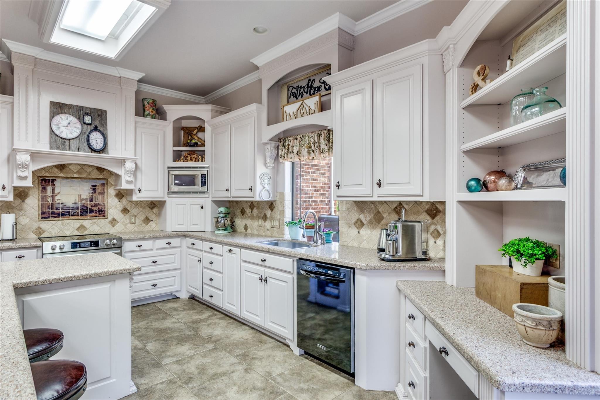Hart Ct, Runaway Bay, TX 76426