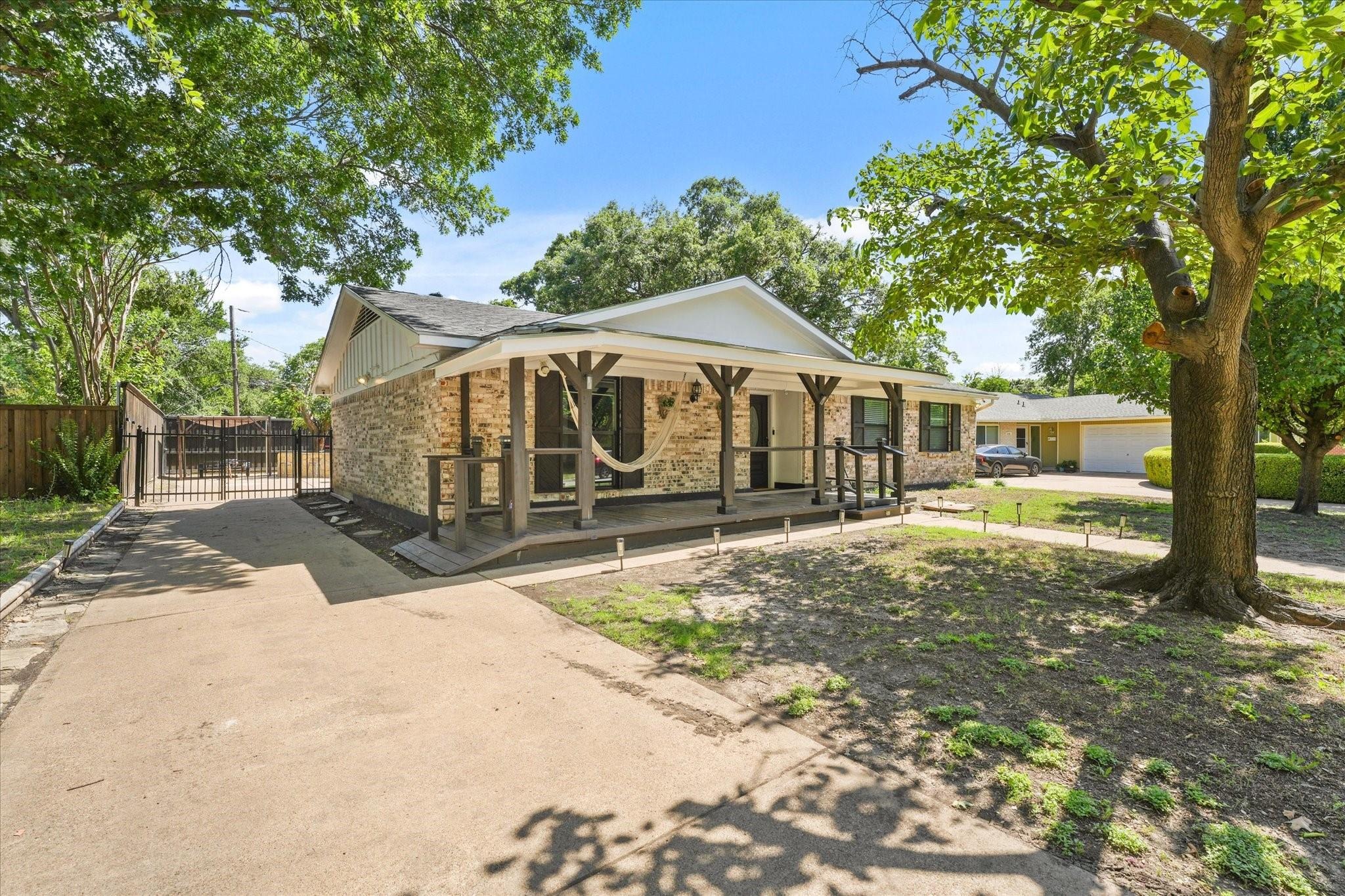 Beechmont Dr, Dallas, TX 75228