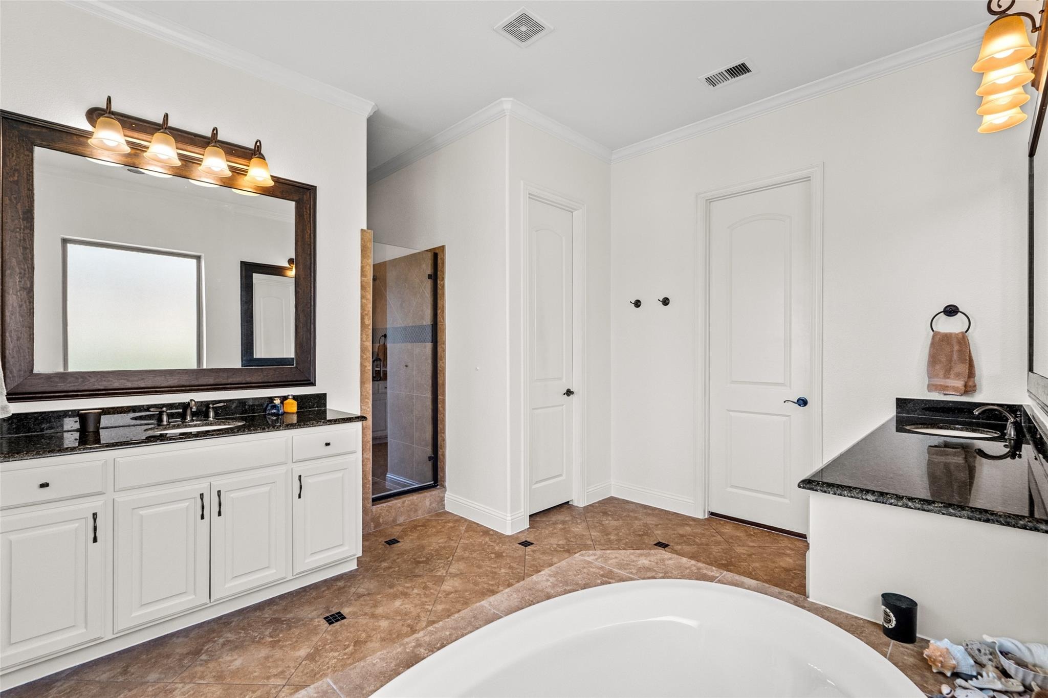 Millbank , The Colony, TX 75056