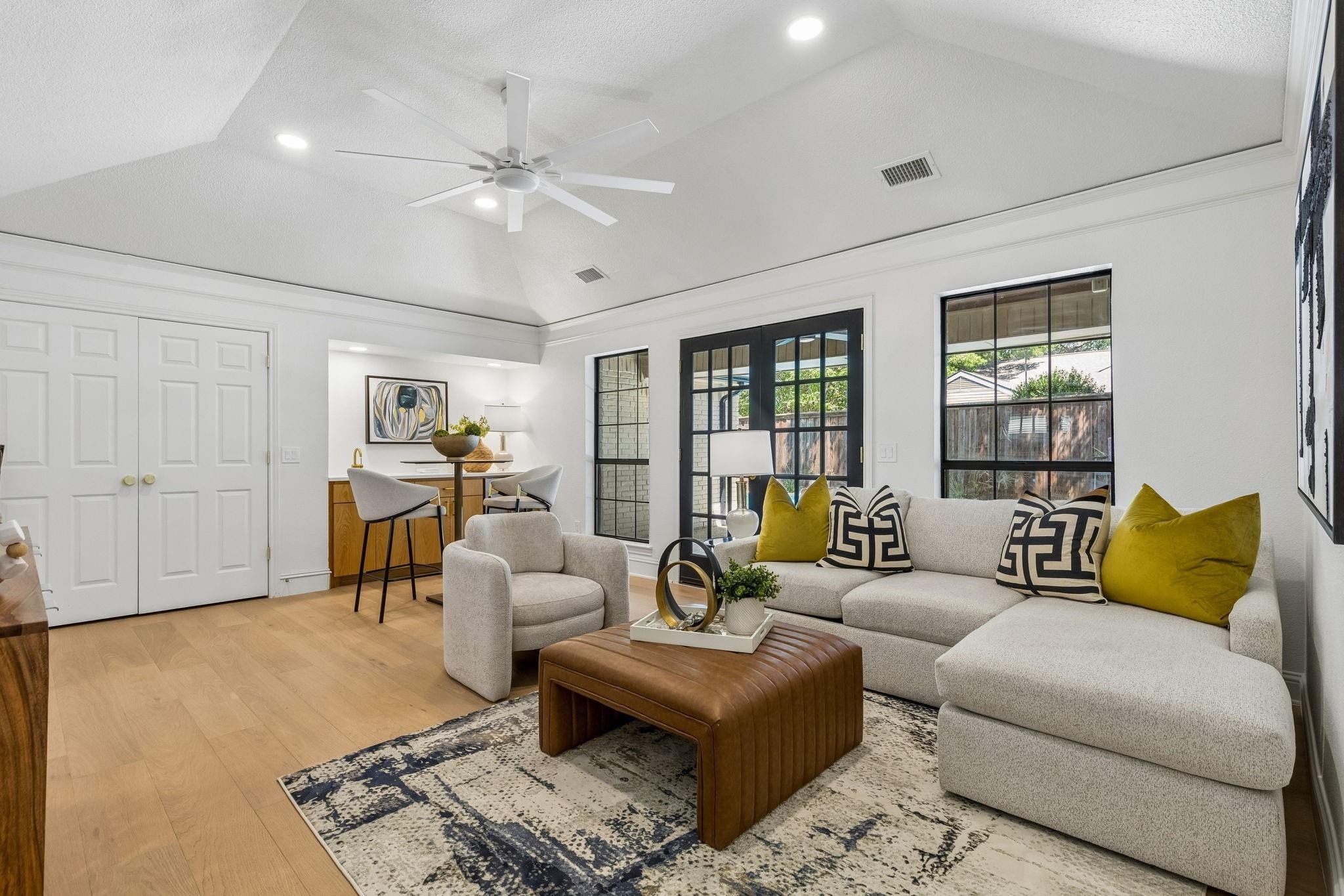 Genstar Ln, Dallas, TX 75252