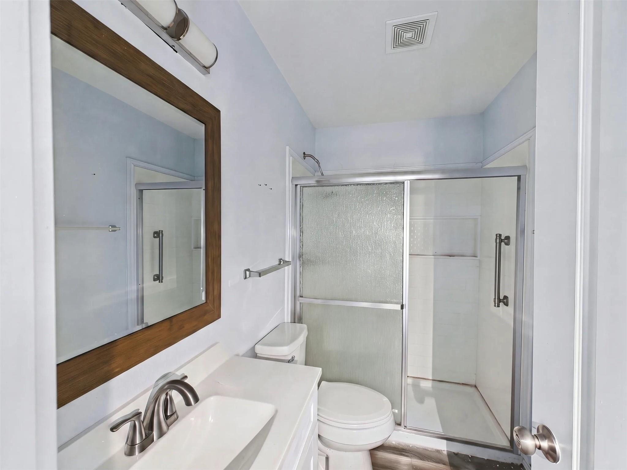 Harvey Dr, Mesquite, TX 75150