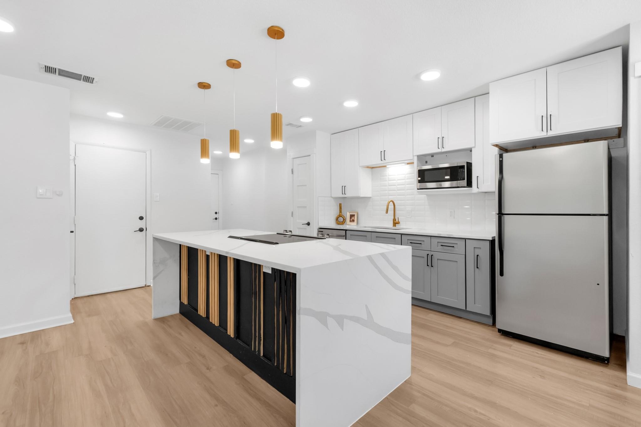 Macneill Dr, Haltom City, TX 76148