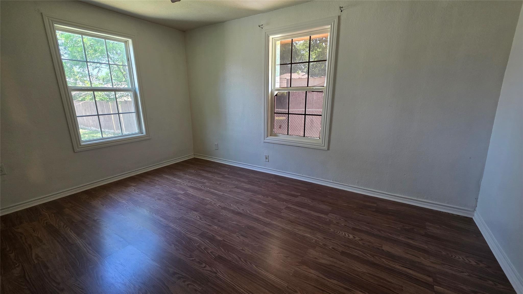 Broadus Ave, Fort Worth, TX 76115