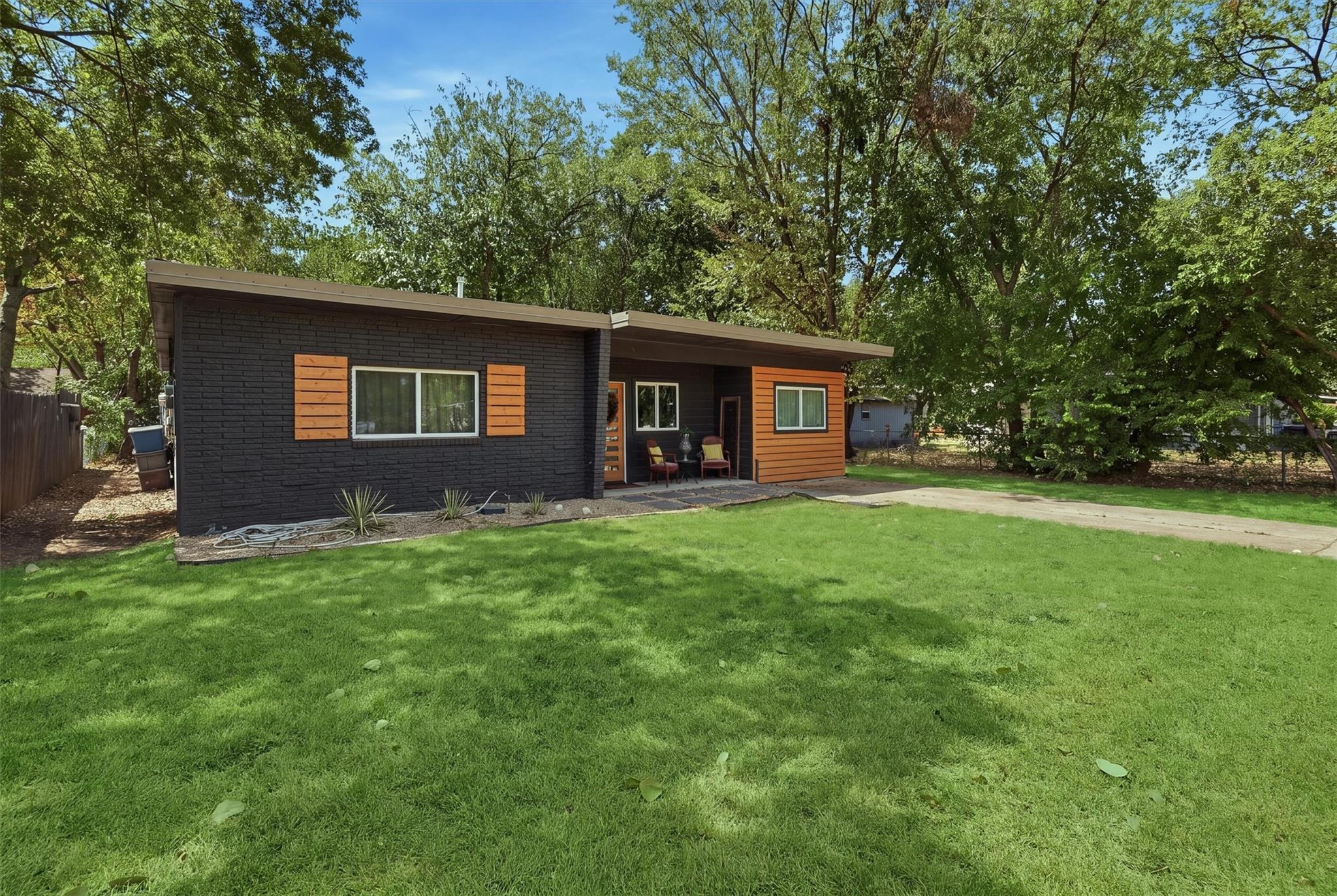 Bluff St, Granbury, TX 76048 #1