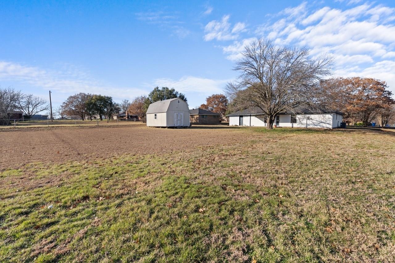 Cardinal Dr, Red Oak, TX 75154