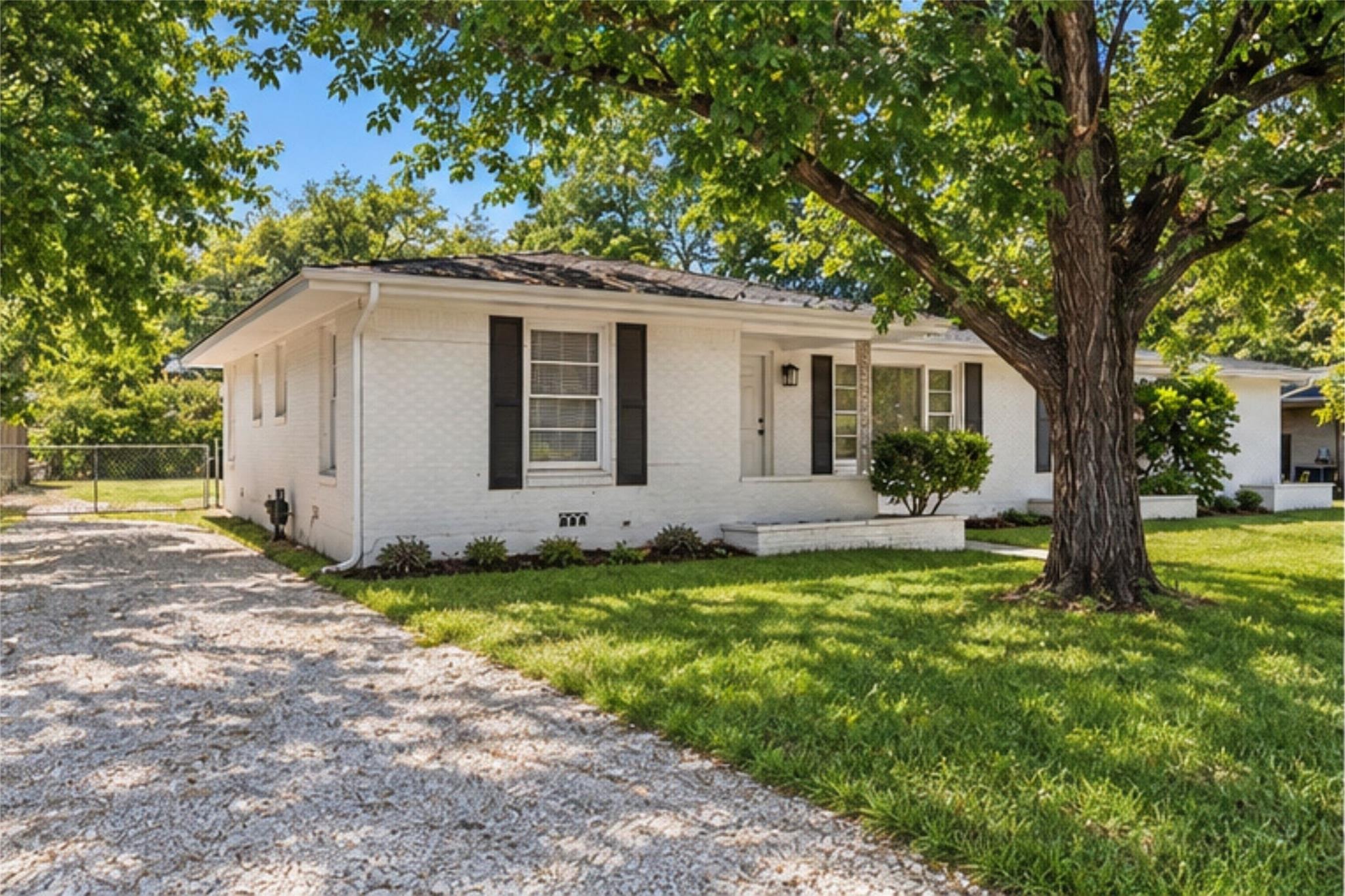 Lake Air Dr, Waco, TX 76710