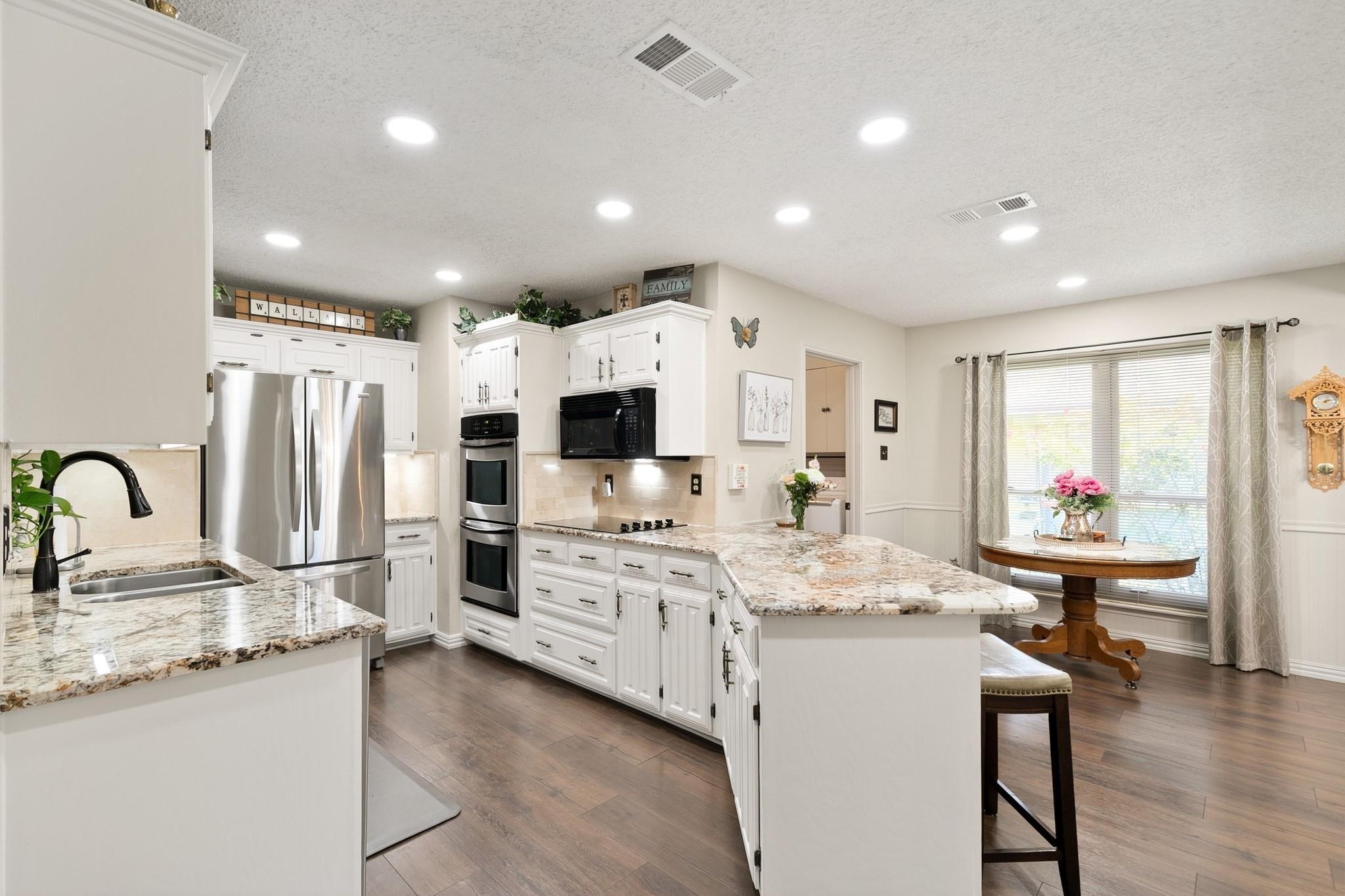 Stroud Ln, Garland, TX 75043