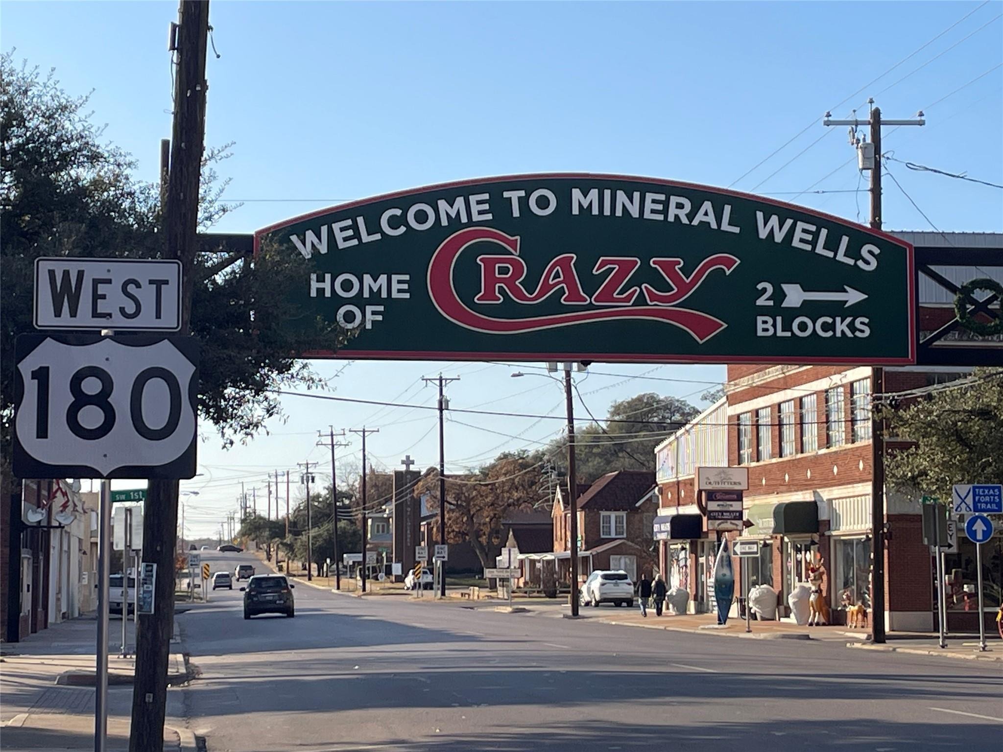 1st Ave, Mineral Wells, TX 76067