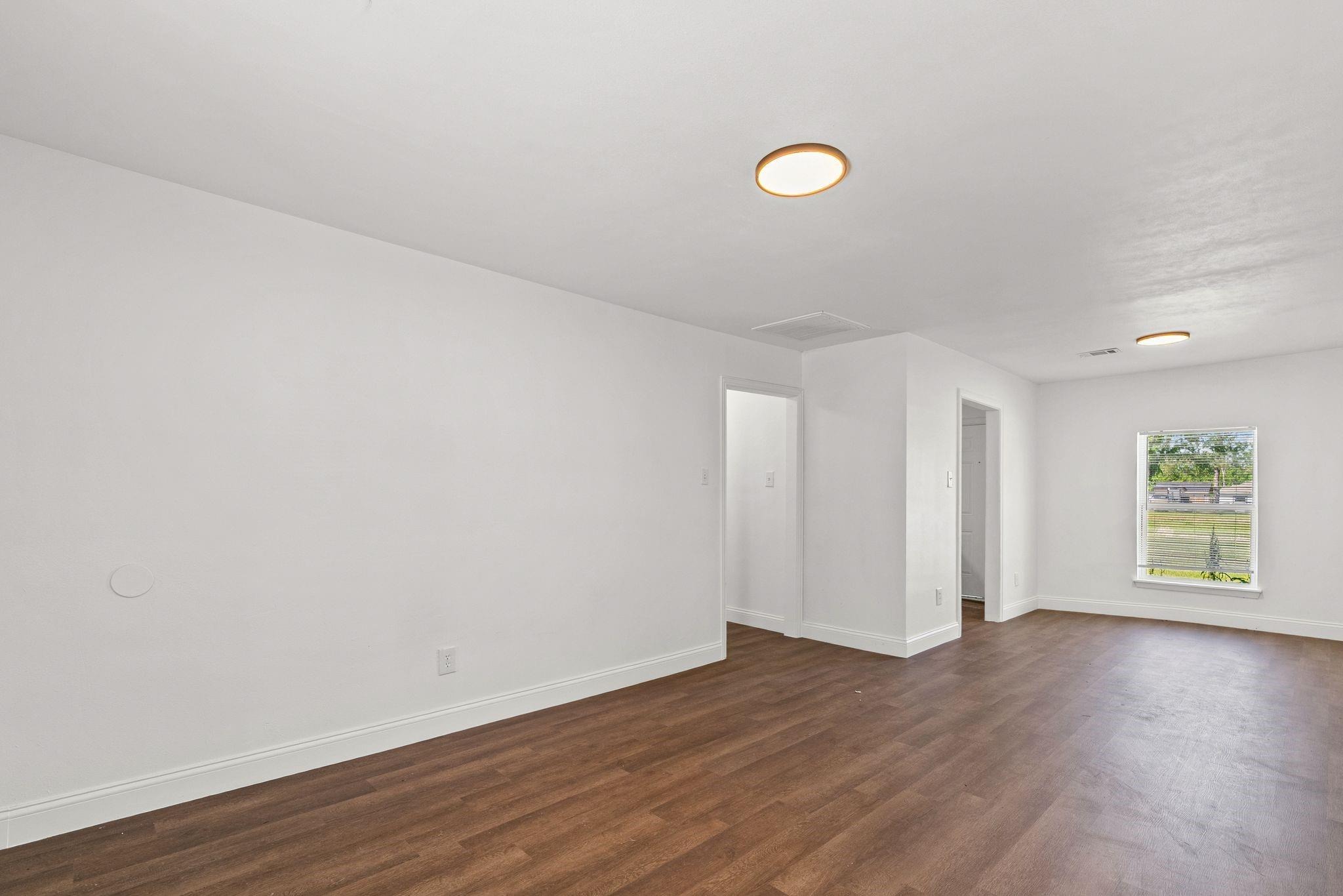 Wellington St, Greenville, TX 75401