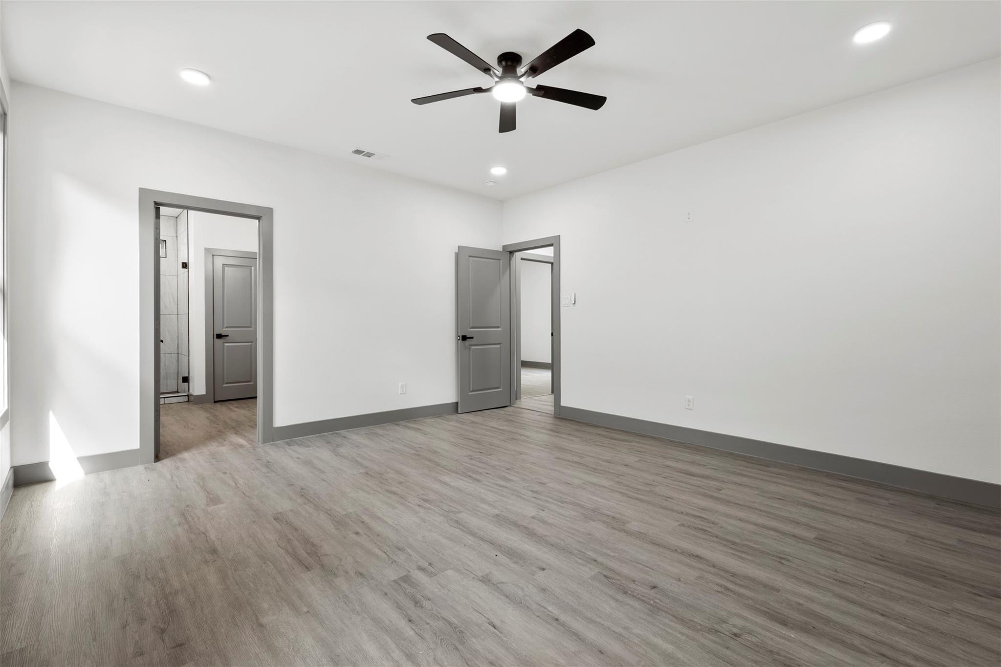 Ezekial Ave, Dallas, TX 75217
