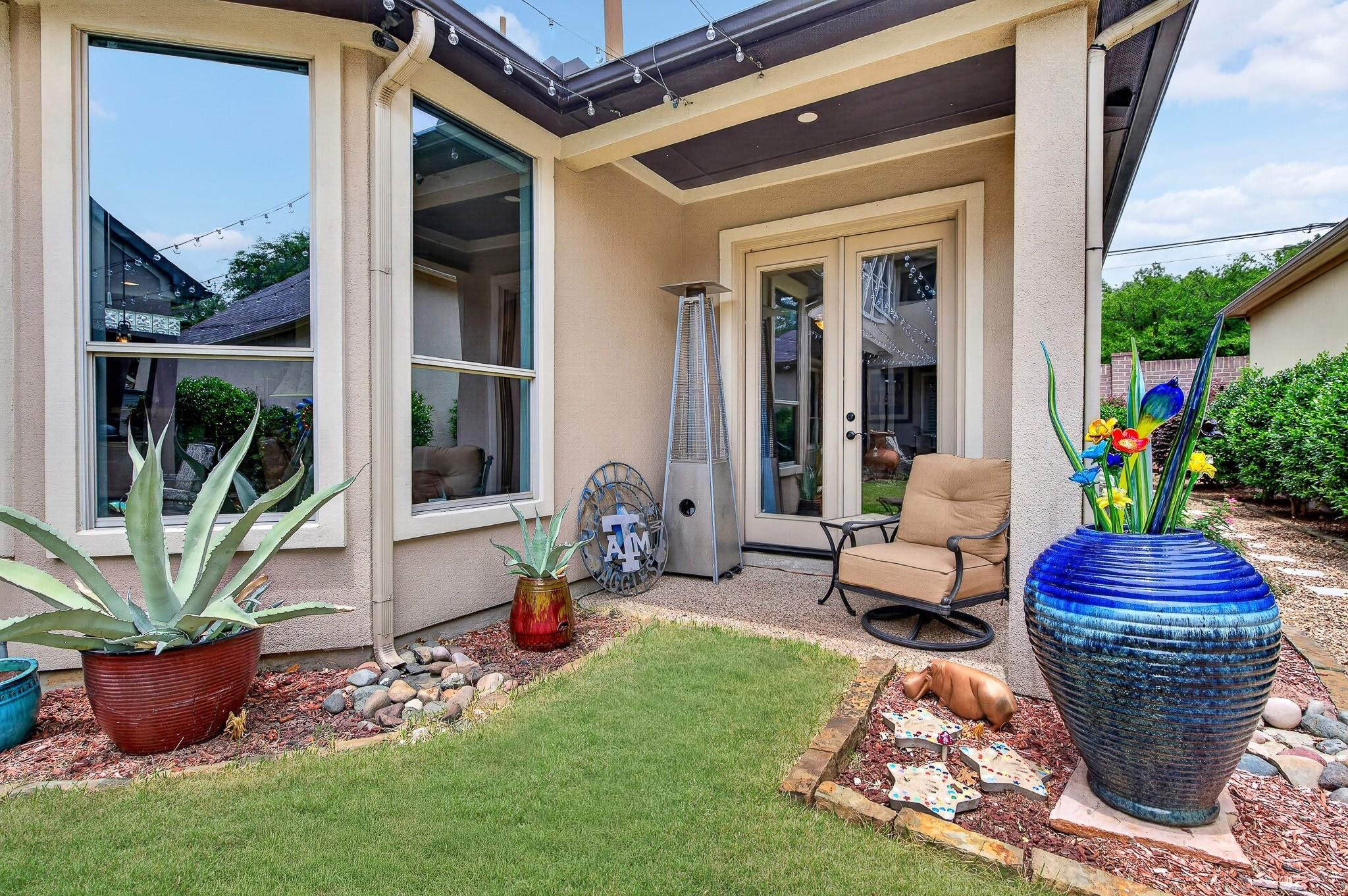 Vineyard Way, Dallas, TX 75234