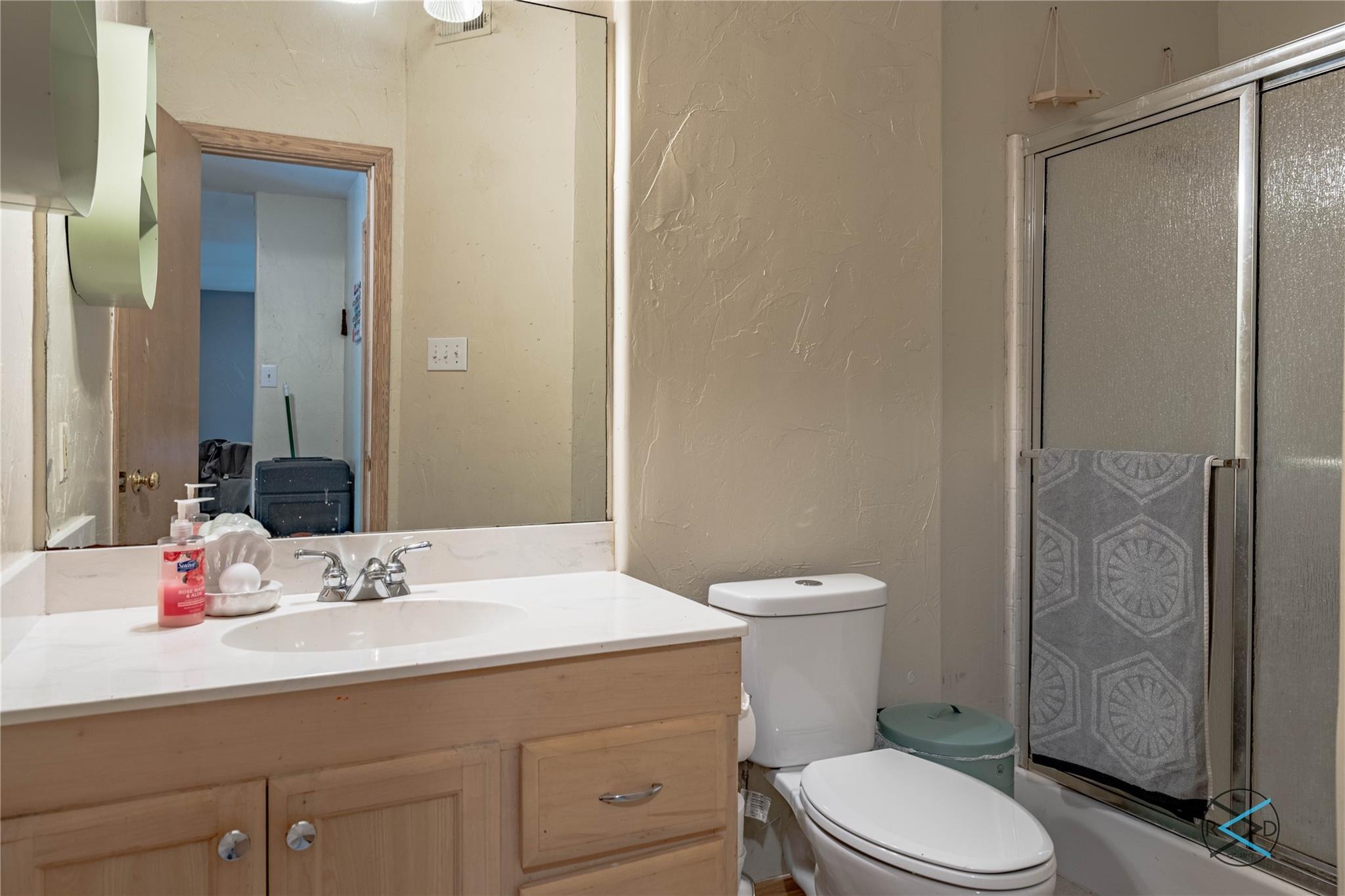 Lakeway Ln, Gun Barrel City, TX 75156