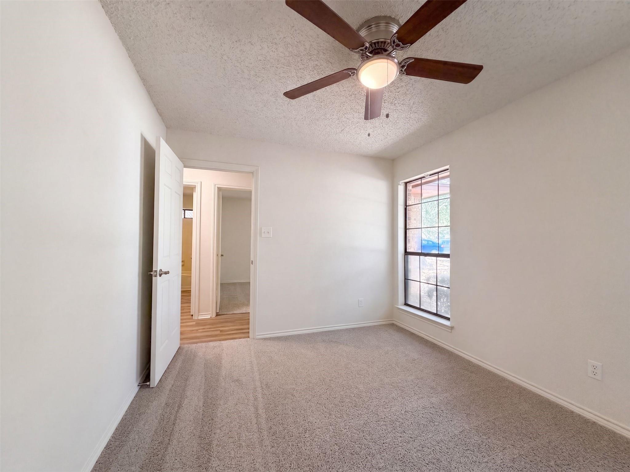 Eagle Nest Dr, Arlington, TX 76017