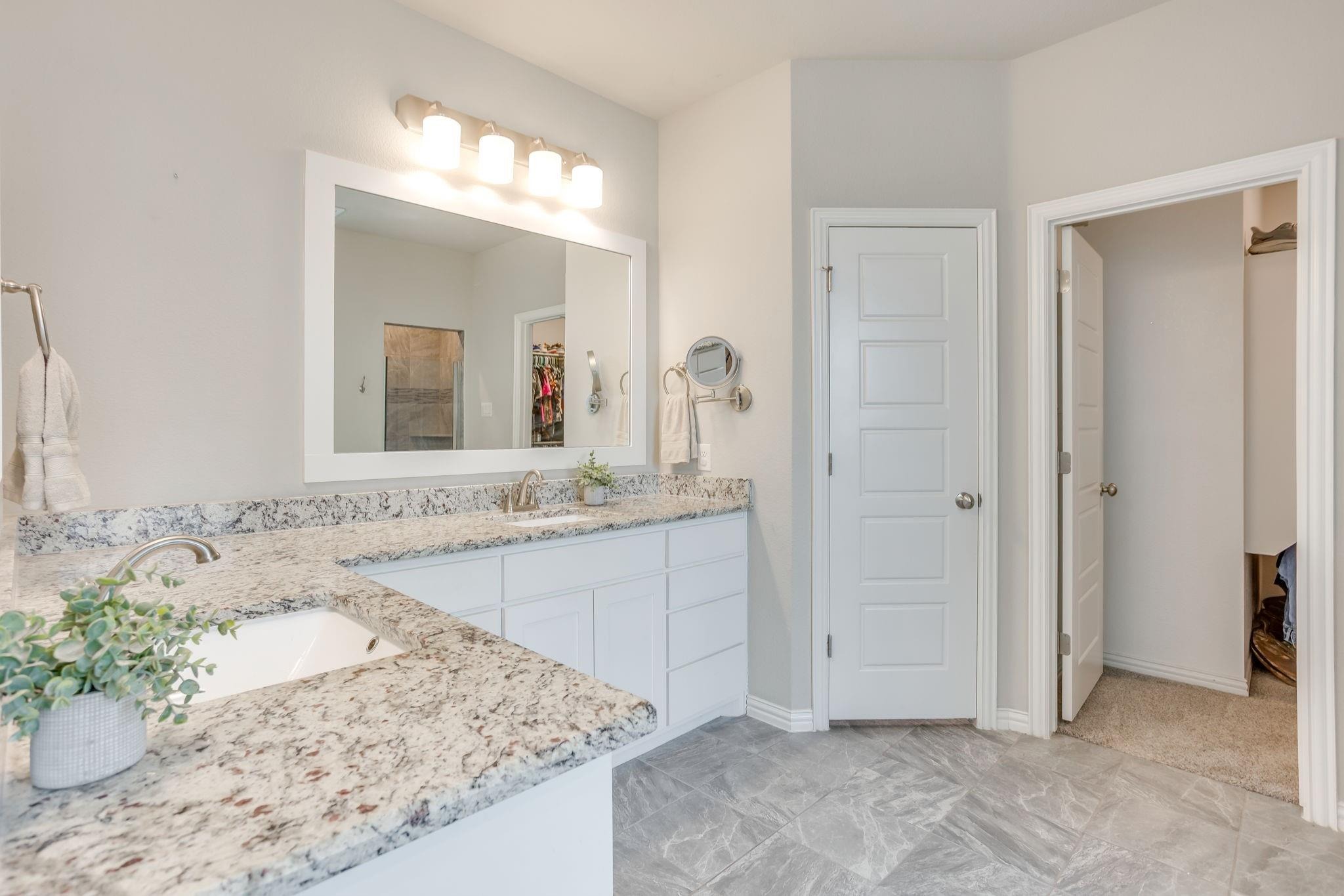 Steves Way, Waxahachie, TX 75165