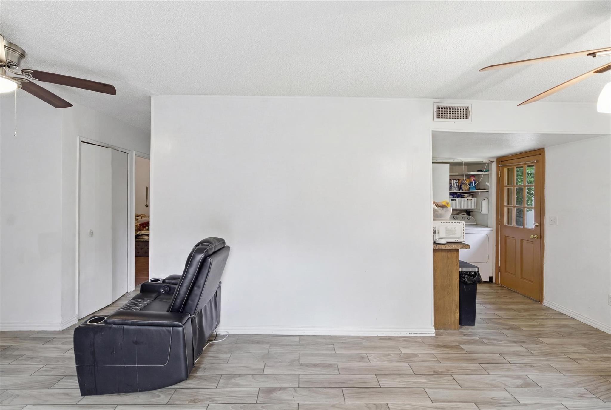 Posey Dr, Irving, TX 75062