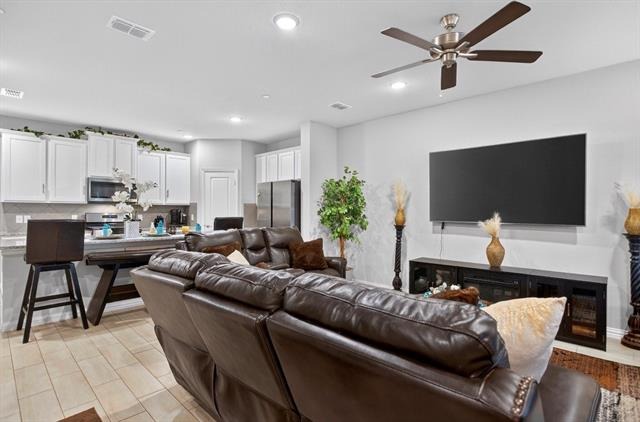 Willow Wood Ct, Crandall, TX 75114