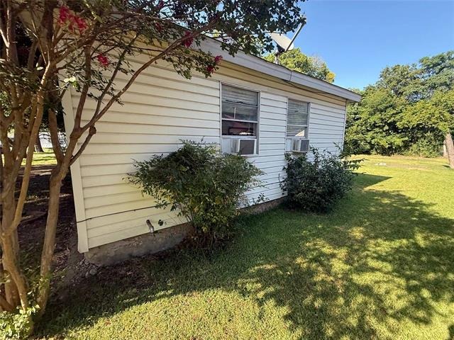 Ballinger Dr, Garland, TX 75041