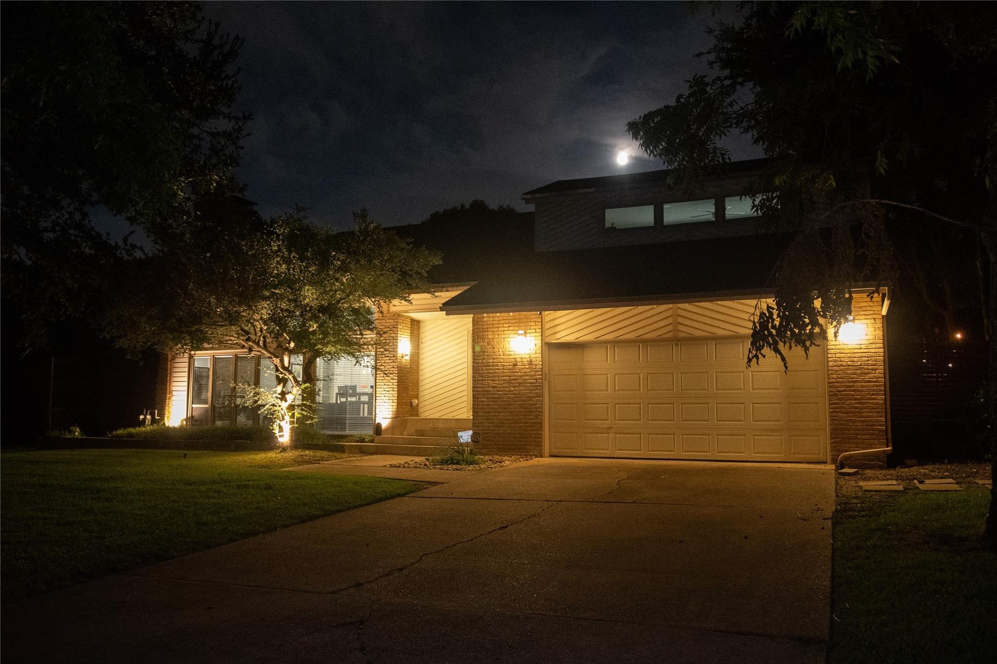 Santa Clara St, Irving, TX 75062 #1