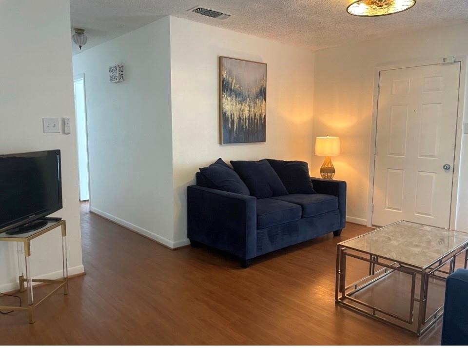 Bledsoe St, Gilmer, TX 75644