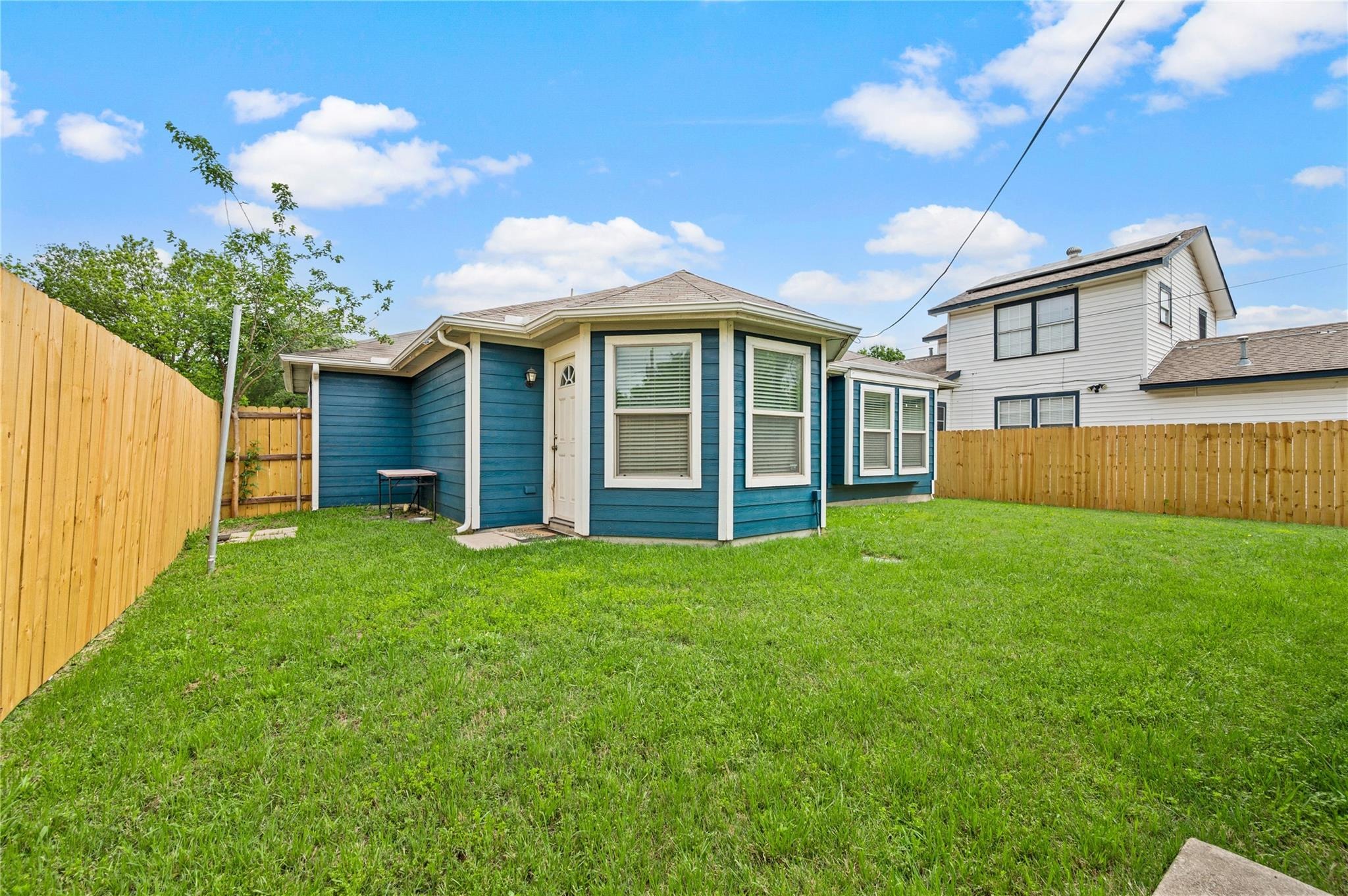 Kingston St, Dallas, TX 75211