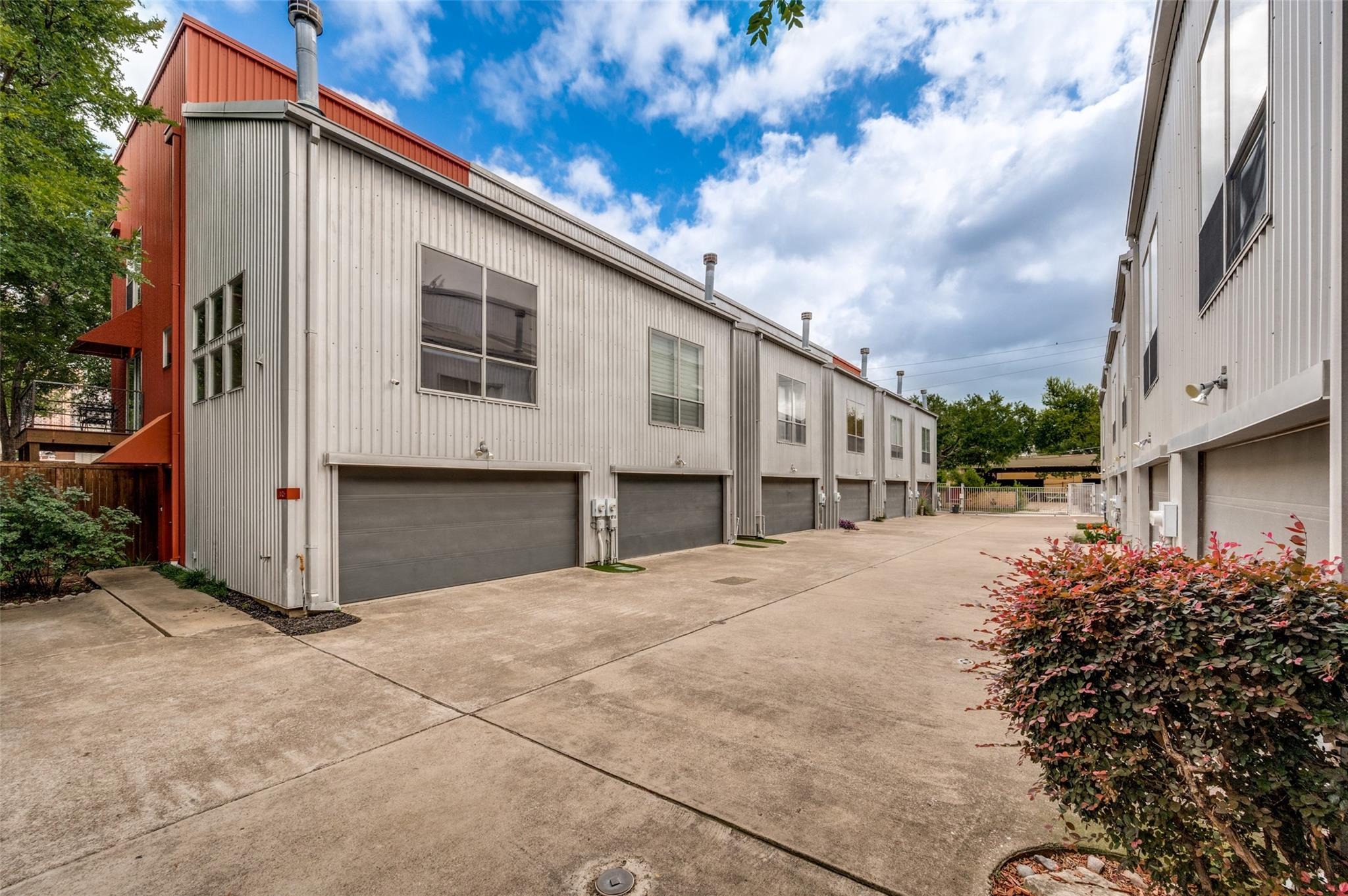 San Jacinto St, Dallas, TX 75204 #1
