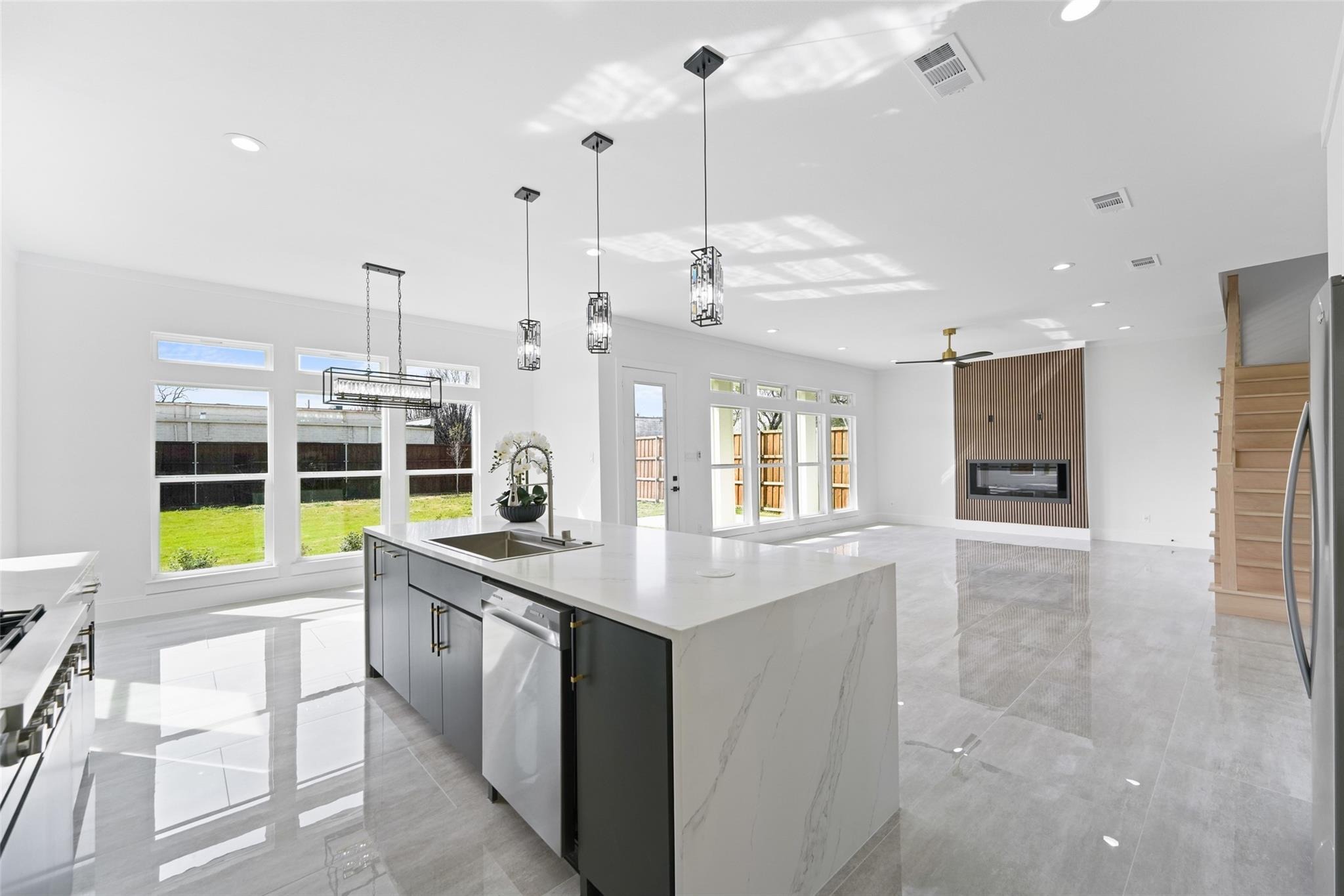 Buckalew St, Dallas, TX 75208 #1