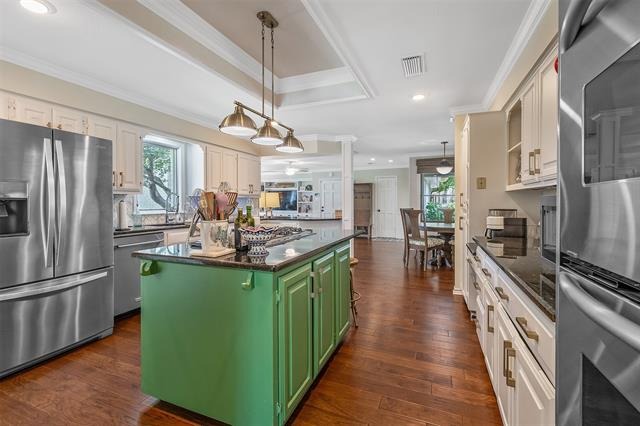 Hollytree Cir, Tyler, TX 75703
